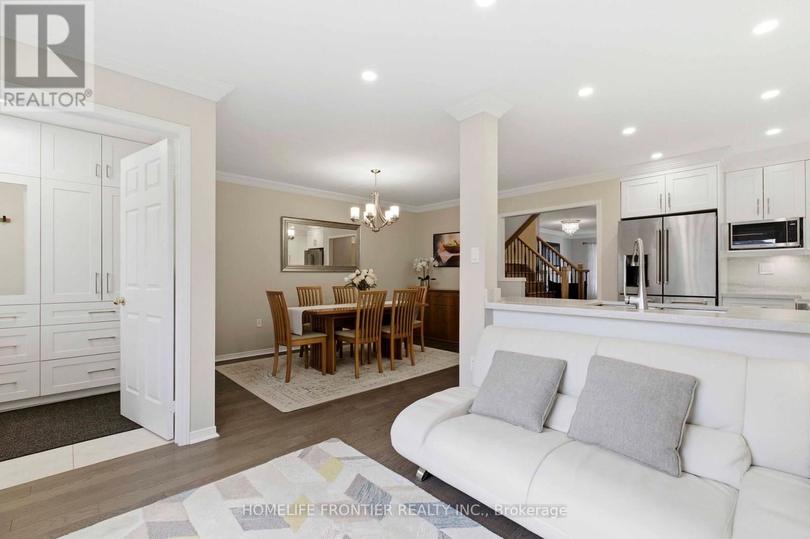 198 Pleasant Ridge Avenue, Vaughan, Ontario L4J 9J2 - Photo 16 - N12918914