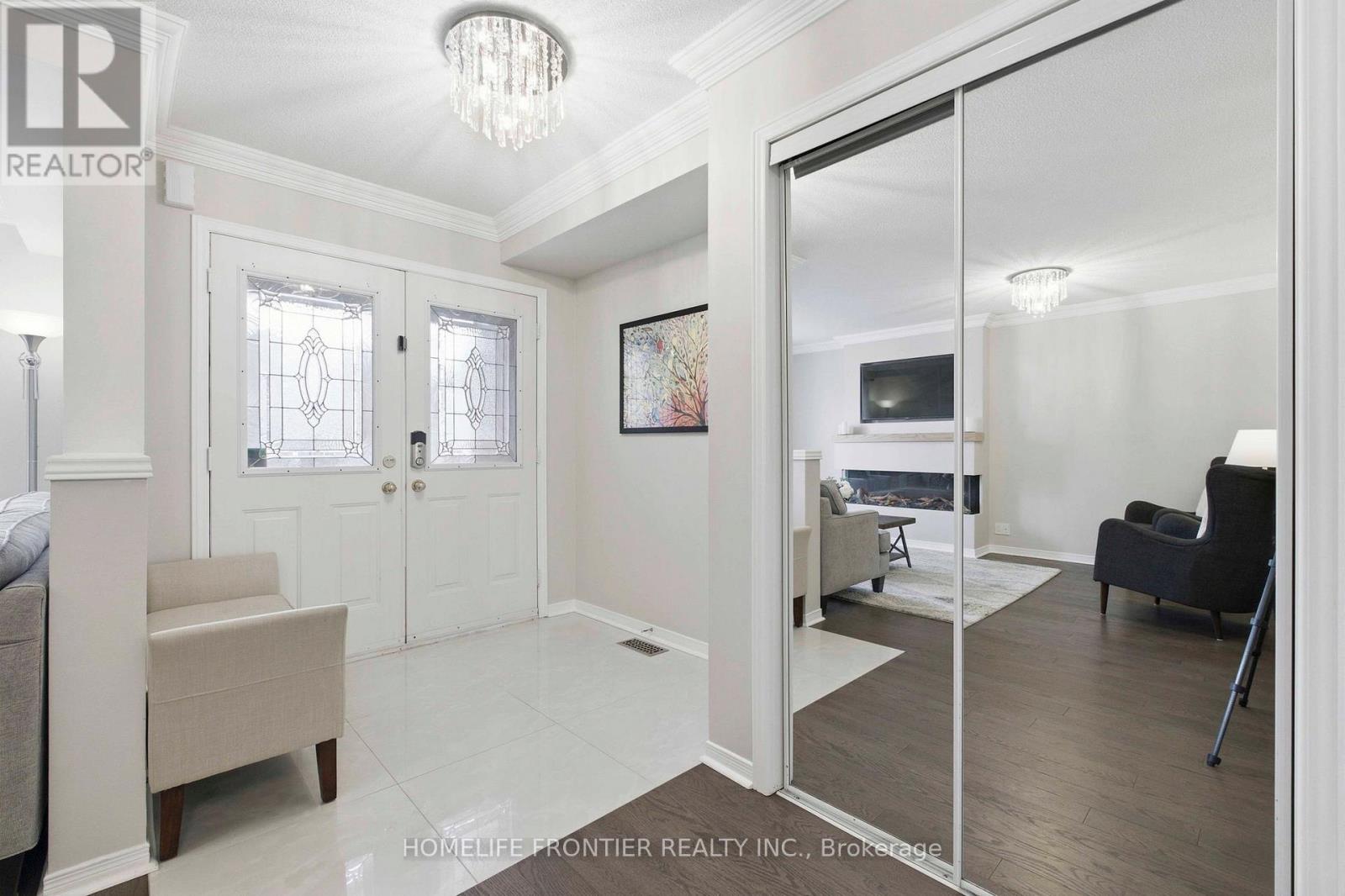 198 Pleasant Ridge Avenue, Vaughan, Ontario L4J 9J2 - Photo 3 - N12918914