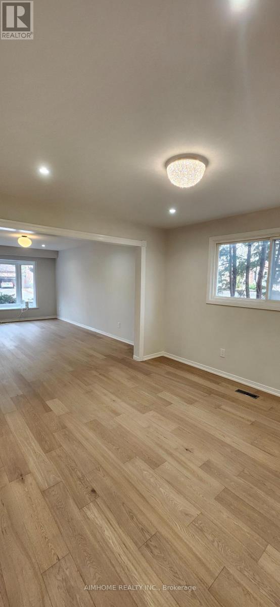 31 Spanhouse Crescent, Markham, Ontario  L3R 4E2 - Photo 11 - N12918928