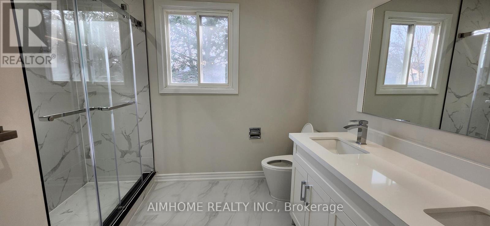 31 Spanhouse Crescent, Markham, Ontario  L3R 4E2 - Photo 17 - N12918928