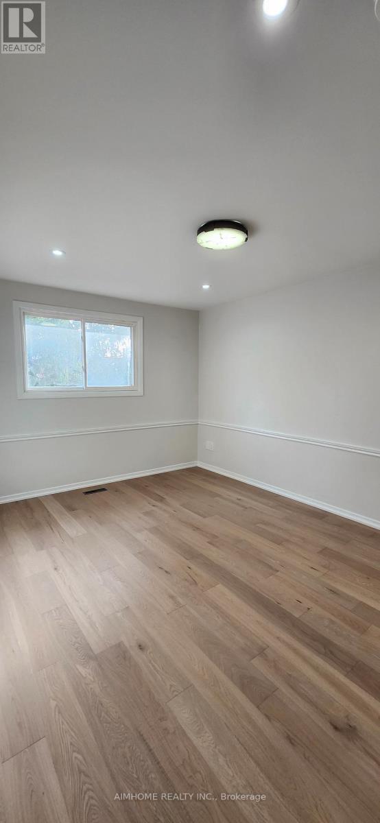 31 Spanhouse Crescent, Markham, Ontario  L3R 4E2 - Photo 19 - N12918928