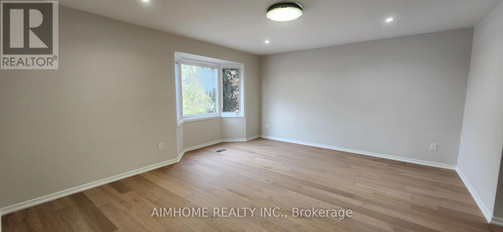 31 Spanhouse Crescent, Markham, Ontario  L3R 4E2 - Photo 23 - N12918928