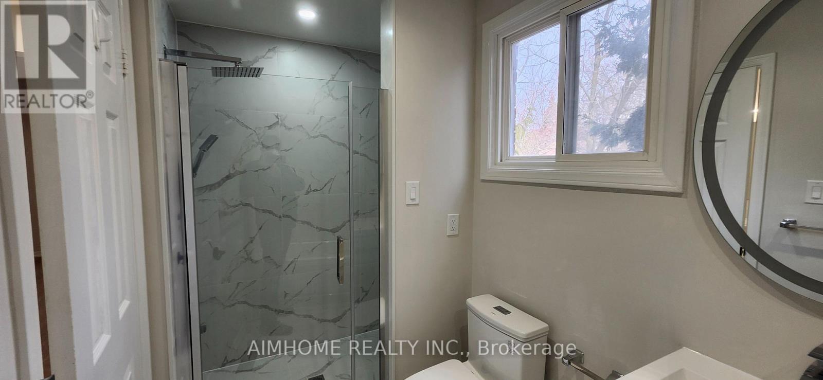 31 Spanhouse Crescent, Markham, Ontario  L3R 4E2 - Photo 25 - N12918928