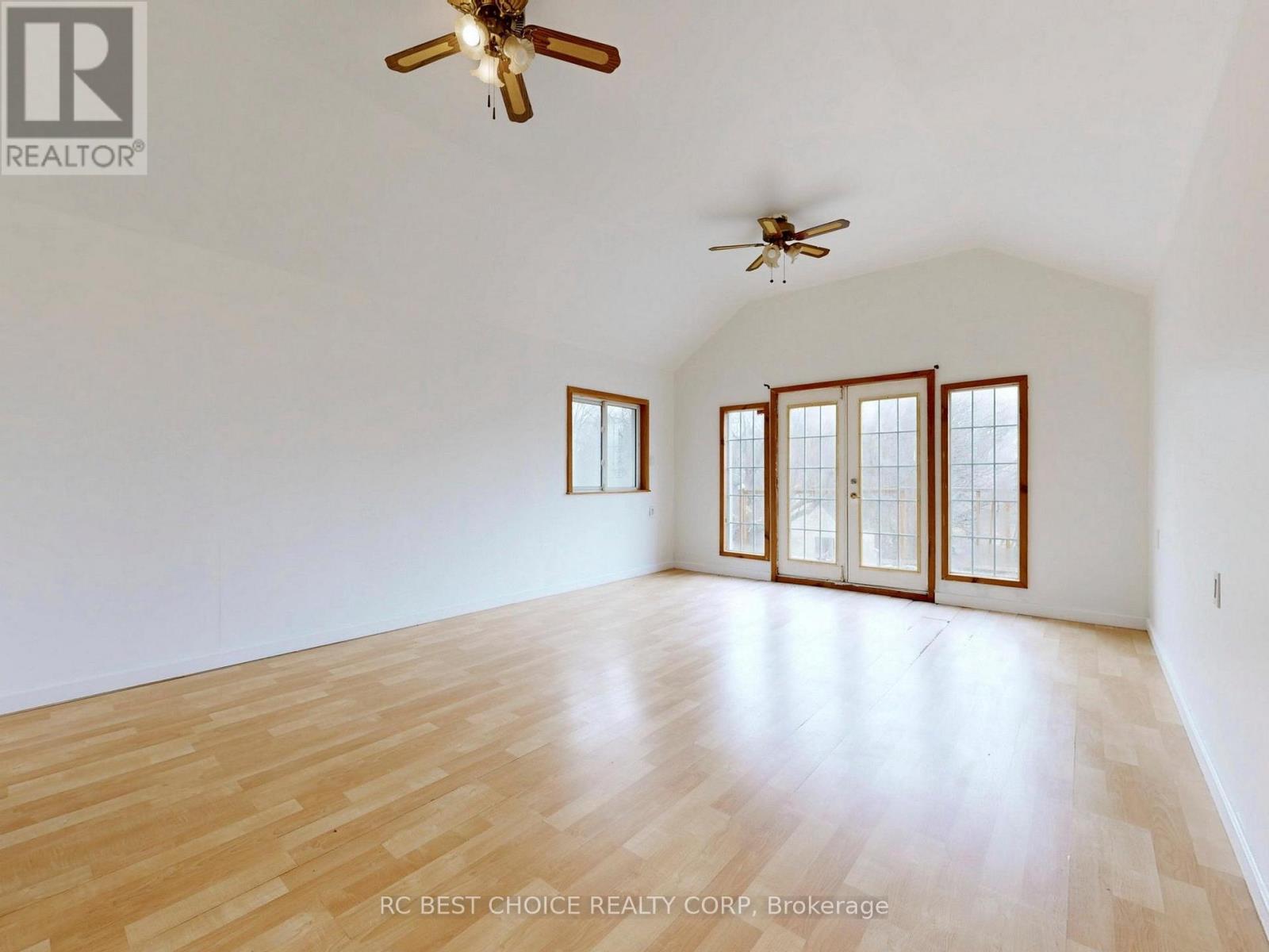 1377 Old Green Lane E, East Gwillimbury, Ontario  L9N 0L8 - Photo 34 - N12918960