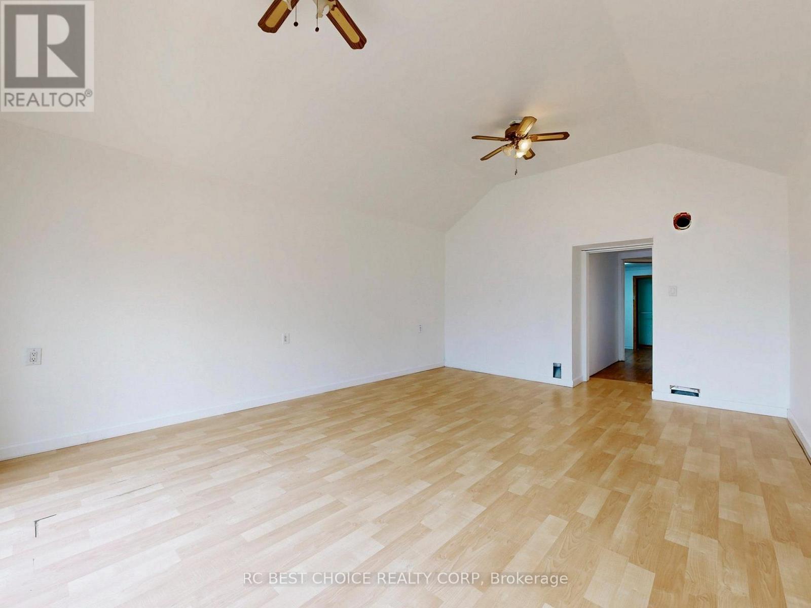 1377 Old Green Lane E, East Gwillimbury, Ontario  L9N 0L8 - Photo 35 - N12918960