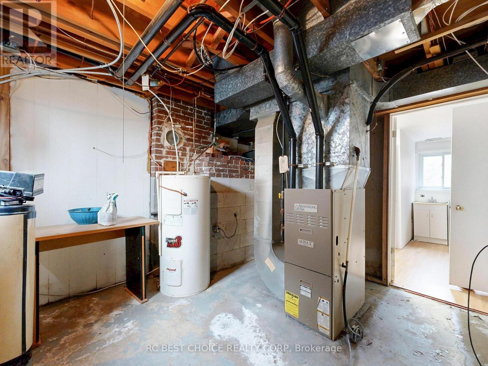 1377 Old Green Lane E, East Gwillimbury, Ontario  L9N 0L8 - Photo 39 - N12918960