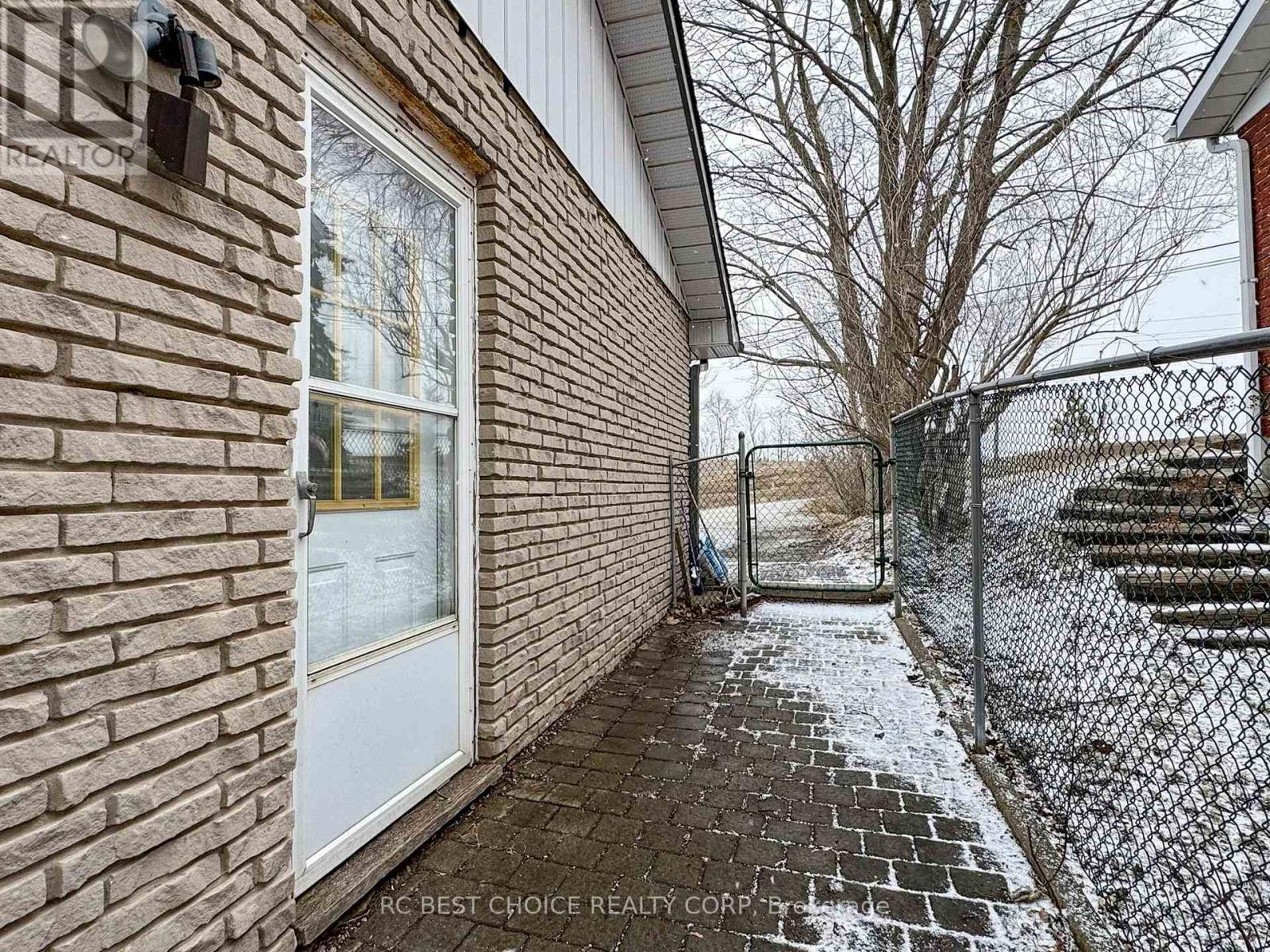 1377 Old Green Lane E, East Gwillimbury, Ontario  L9N 0L8 - Photo 42 - N12918960