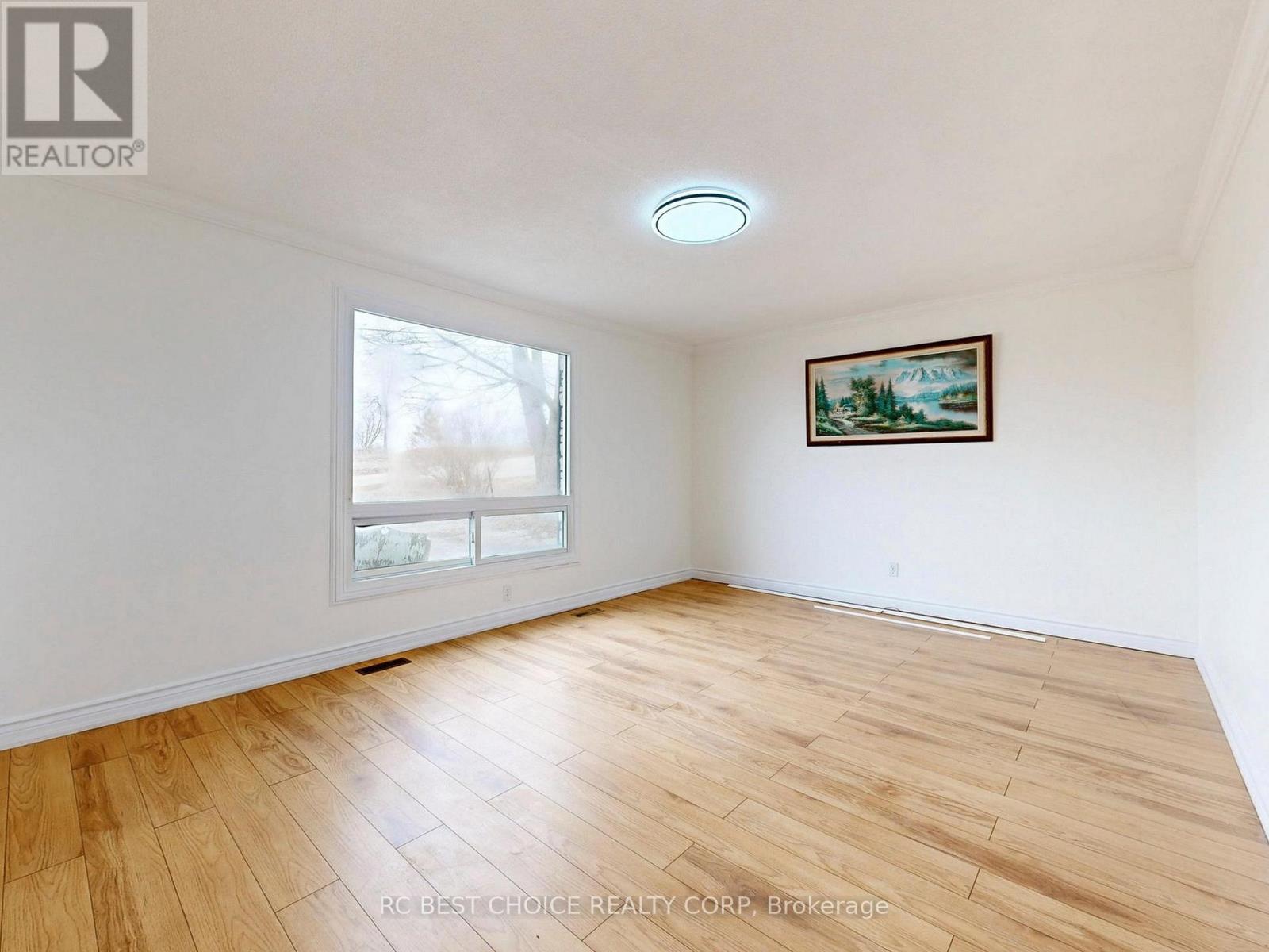 1377 Old Green Lane E, East Gwillimbury, Ontario  L9N 0L8 - Photo 8 - N12918960