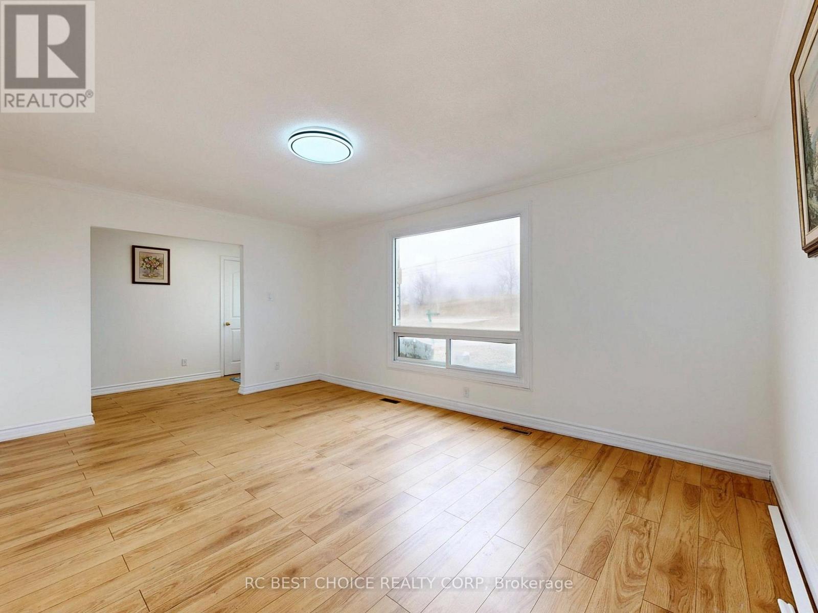 1377 Old Green Lane E, East Gwillimbury, Ontario  L9N 0L8 - Photo 9 - N12918960