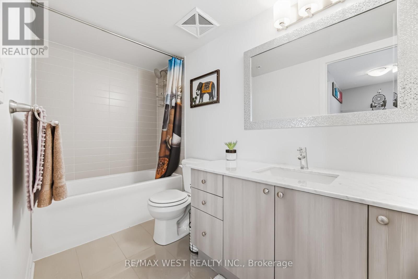 110 - 12 Woodstream Boulevard, Vaughan (Vaughan Grove), Ontario  L4L 8C3 - Photo 18 - N12919048