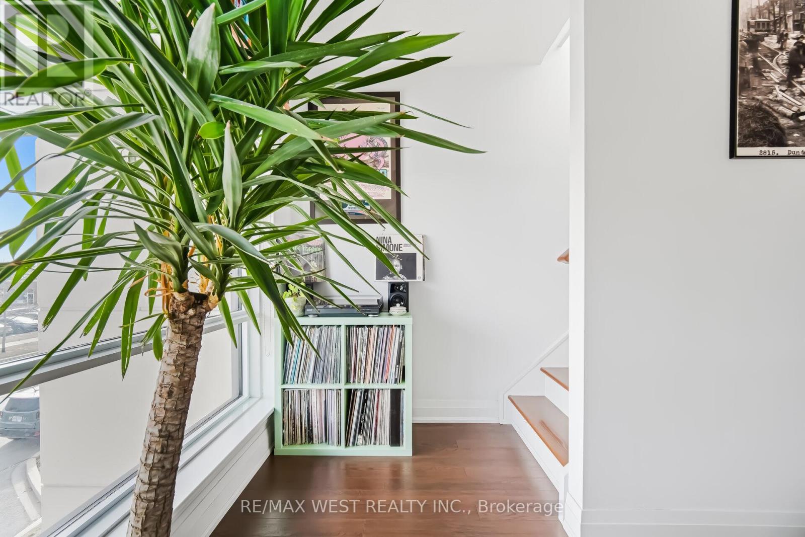 110 - 12 Woodstream Boulevard, Vaughan (Vaughan Grove), Ontario  L4L 8C3 - Photo 20 - N12919048