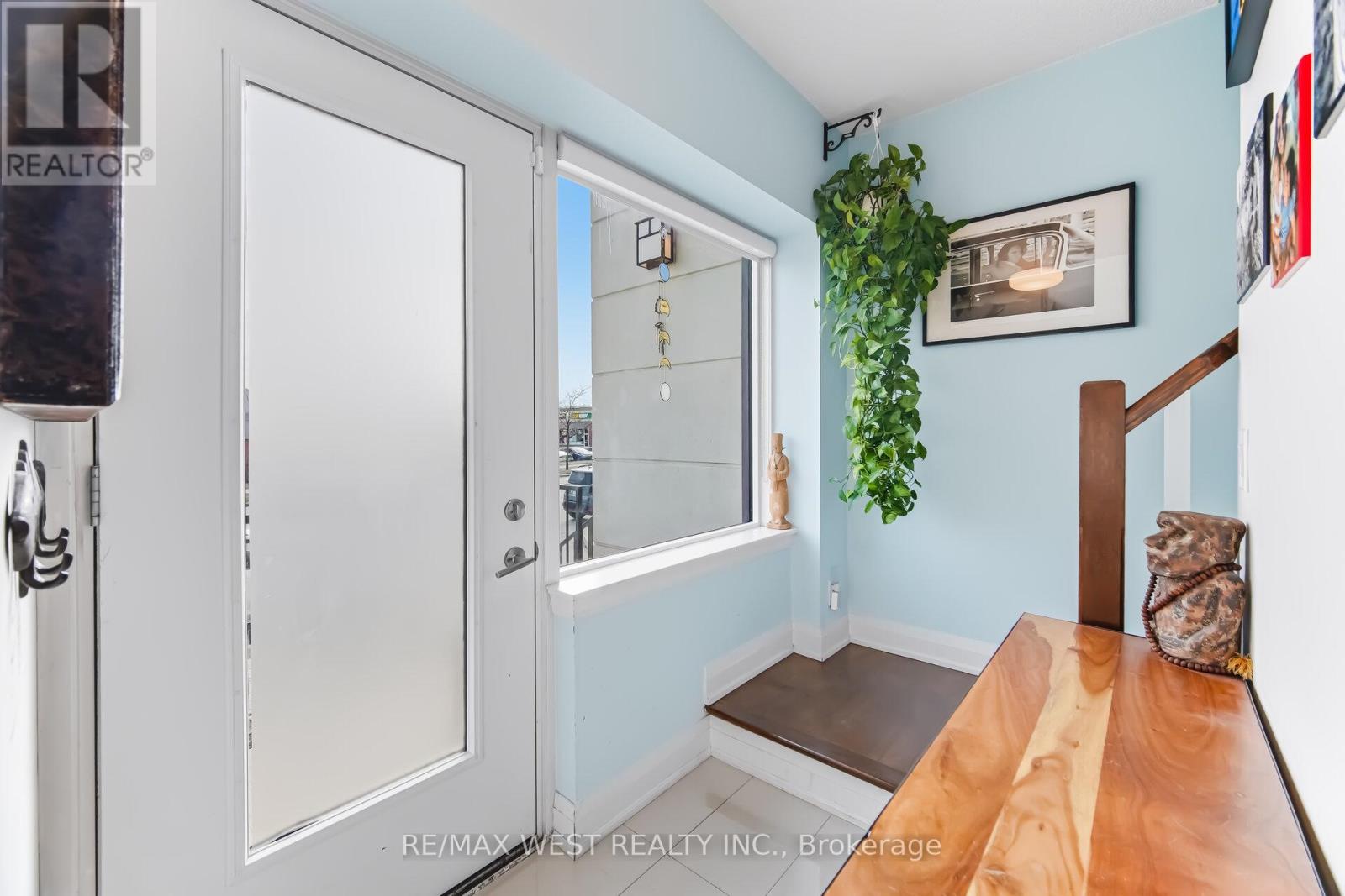 110 - 12 Woodstream Boulevard, Vaughan (Vaughan Grove), Ontario  L4L 8C3 - Photo 5 - N12919048