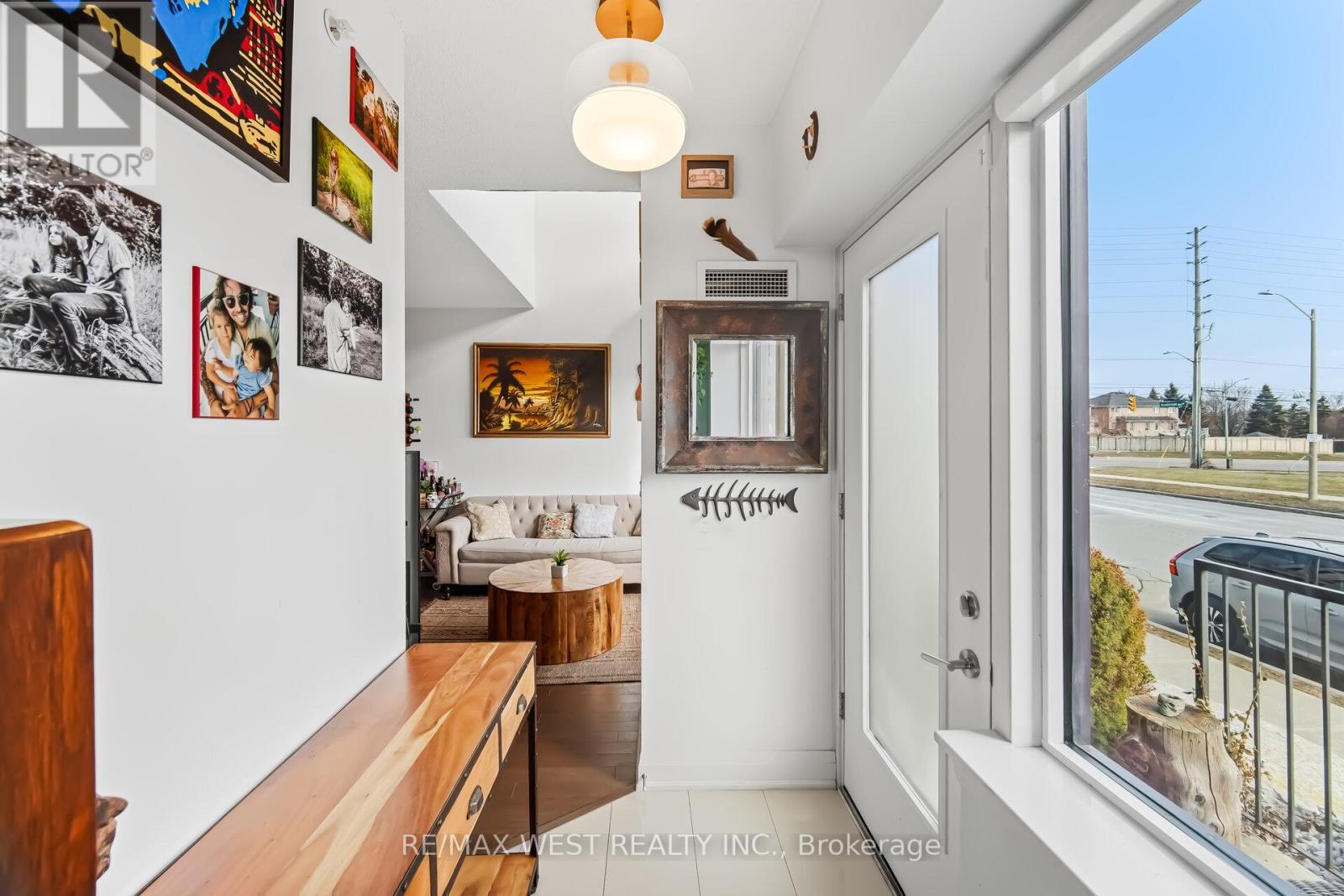 110 - 12 Woodstream Boulevard, Vaughan (Vaughan Grove), Ontario  L4L 8C3 - Photo 6 - N12919048