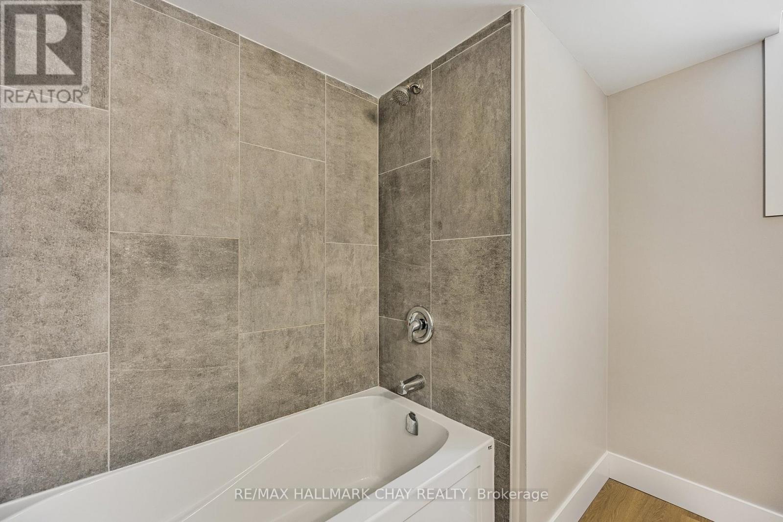 Lower - 110 Codrington Street, Barrie, Ontario  L4M 3T6 - Photo 11 - S12918746