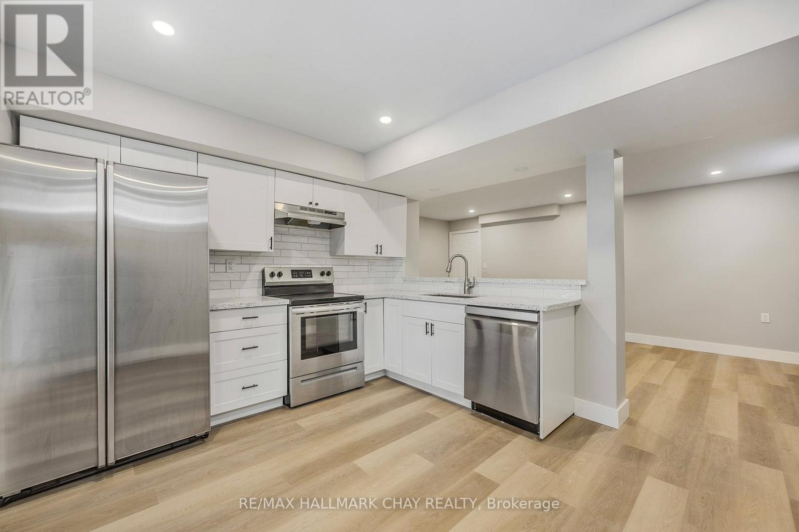 Lower - 110 Codrington Street, Barrie, Ontario  L4M 3T6 - Photo 3 - S12918746