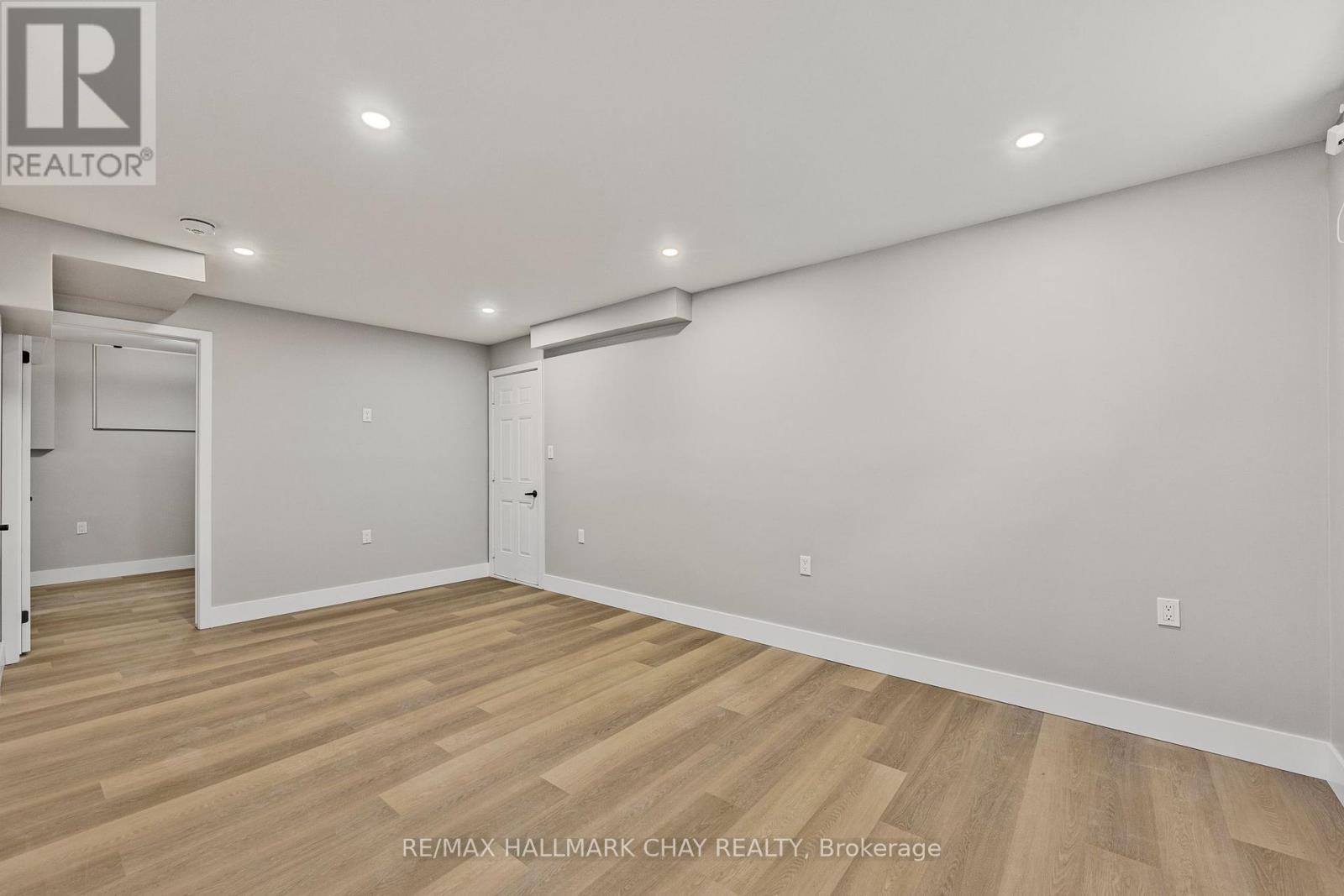 Lower - 110 Codrington Street, Barrie, Ontario  L4M 3T6 - Photo 8 - S12918746