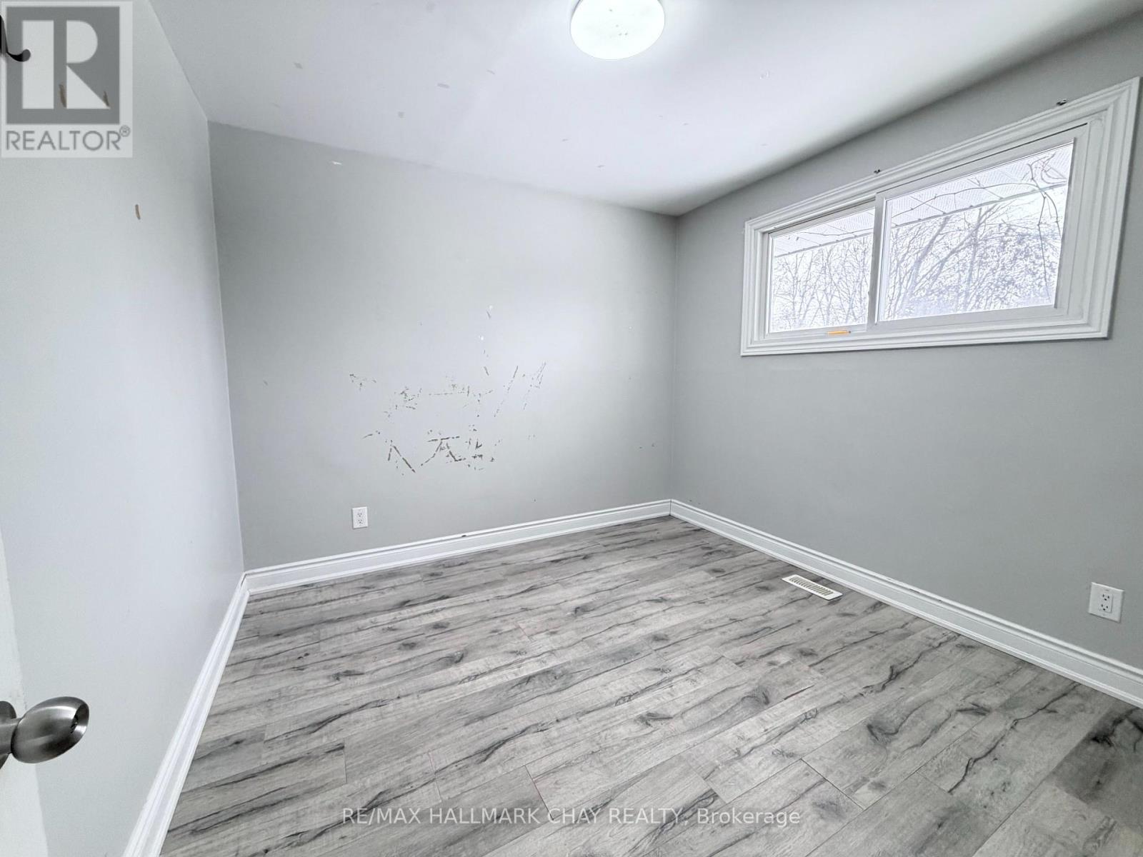 Main - 152 Rose Street, Barrie (Wellington), Ontario  L4M 2T7 - Photo 15 - S12918814