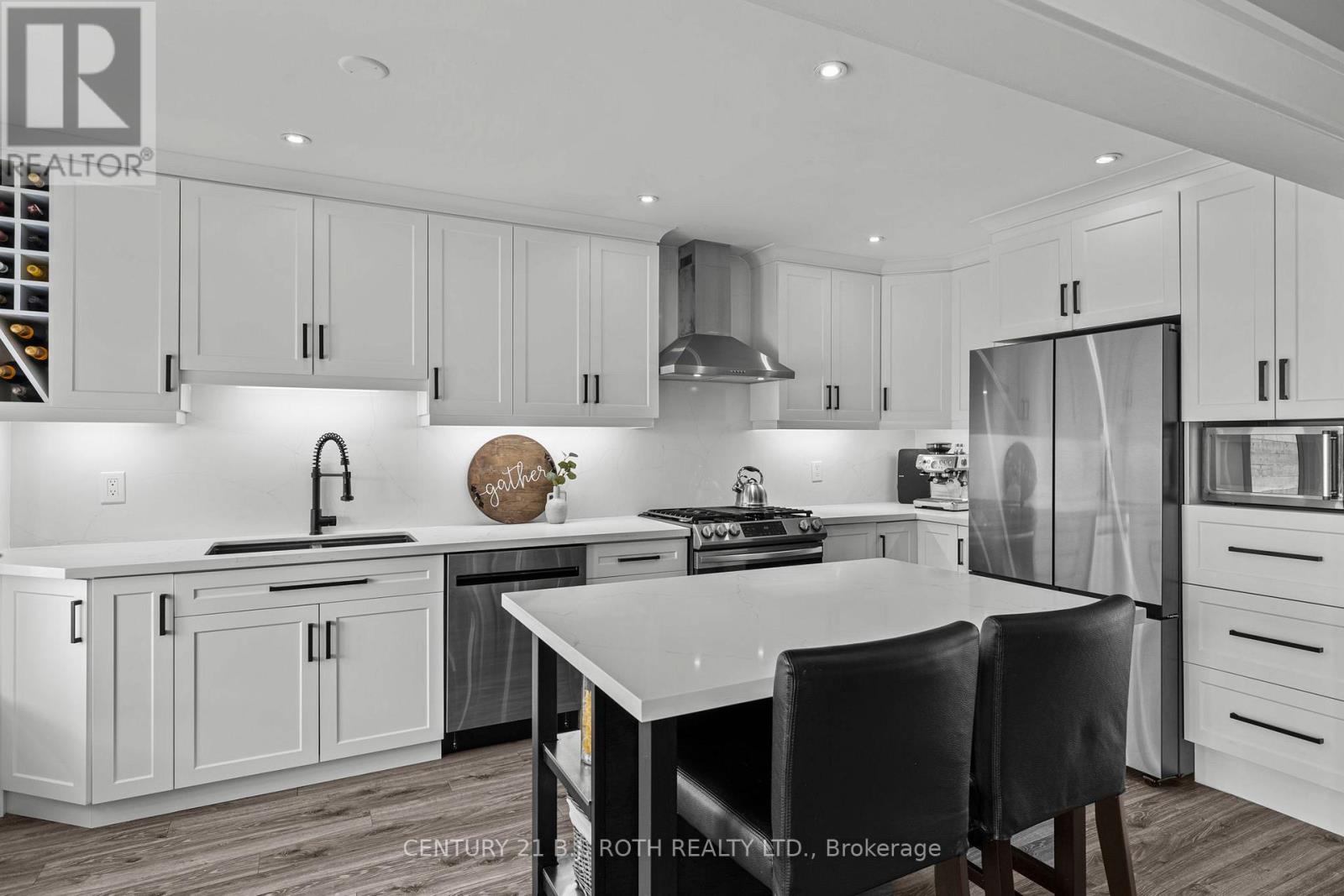 13 Hadden Crescent, Barrie (East Bayfield), Ontario  L4M 6G6 - Photo 5 - S12918972