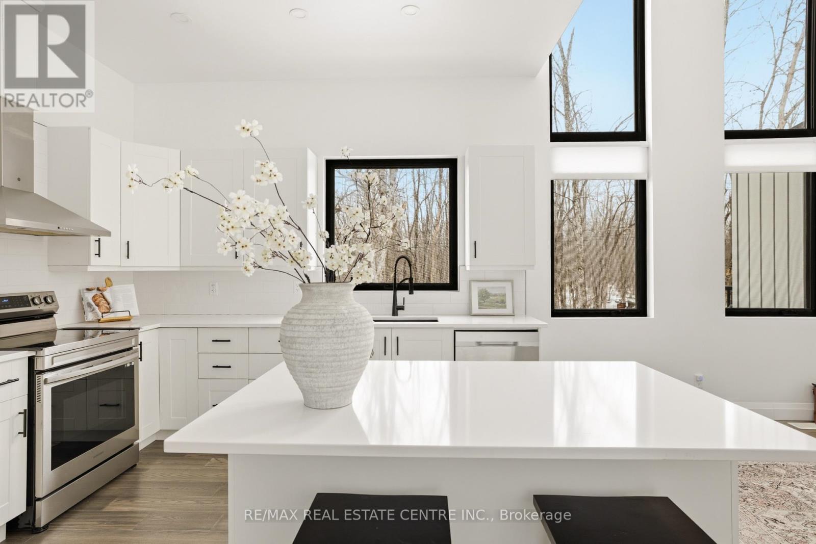 3441 Louis Lane, Ramara, Ontario  L0K 1B0 - Photo 7 - S12919070