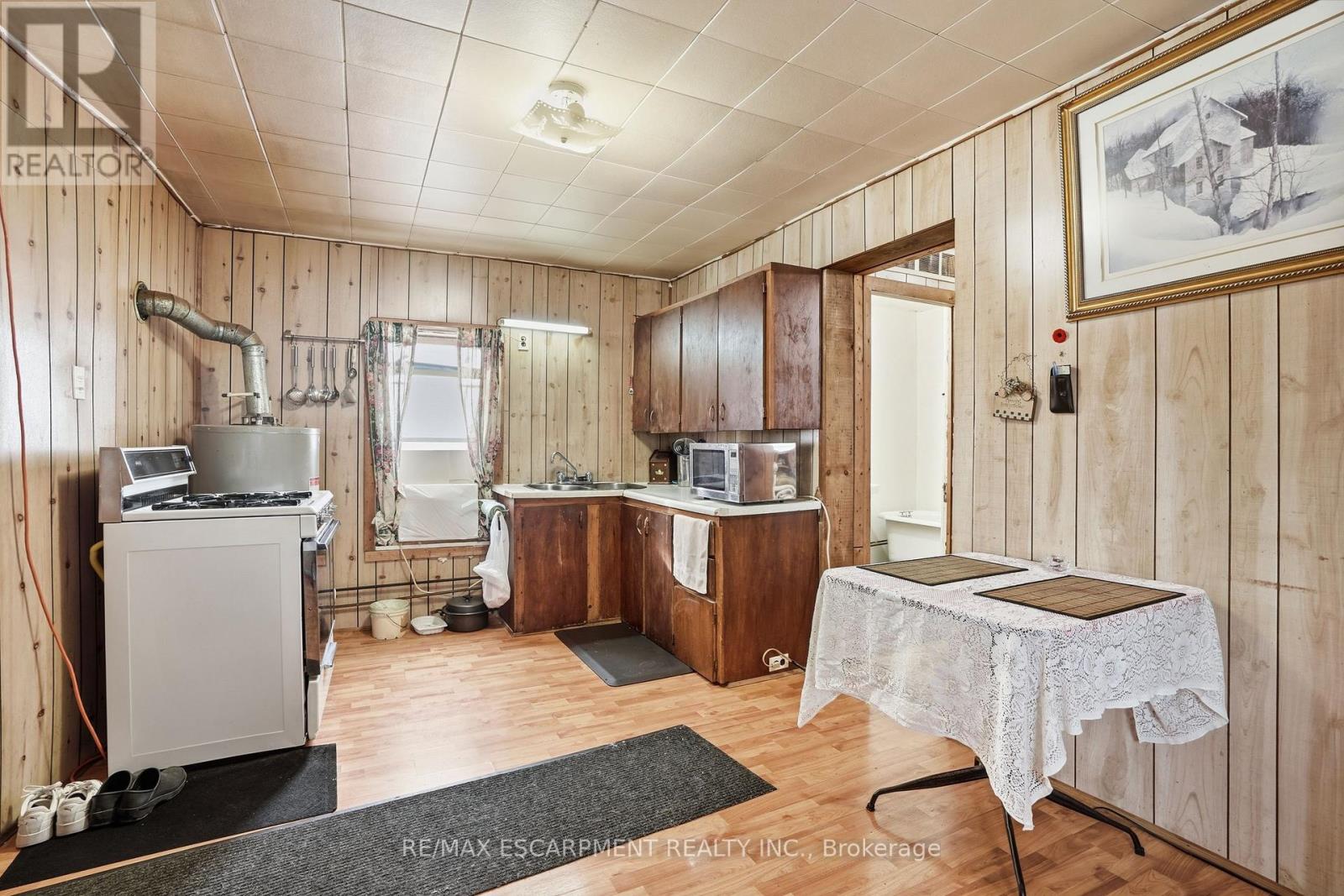 83 Nickel Street, Port Colborne, Ontario L3K 1B5 - Photo 11 - X12813132