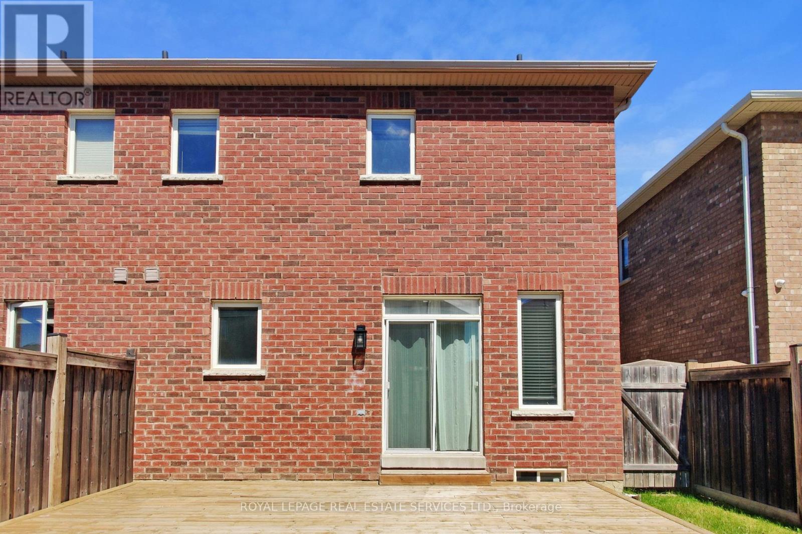 24 Accent Circle, Brampton (Northwest Sandalwood Parkway), Ontario  L7A 0L2 - Photo 30 - W12766926