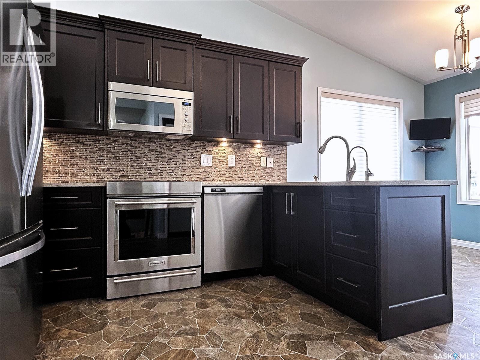 201 815 Heritage Green, Saskatoon, Saskatchewan  S7H 5R6 - Photo 2 - SK031243