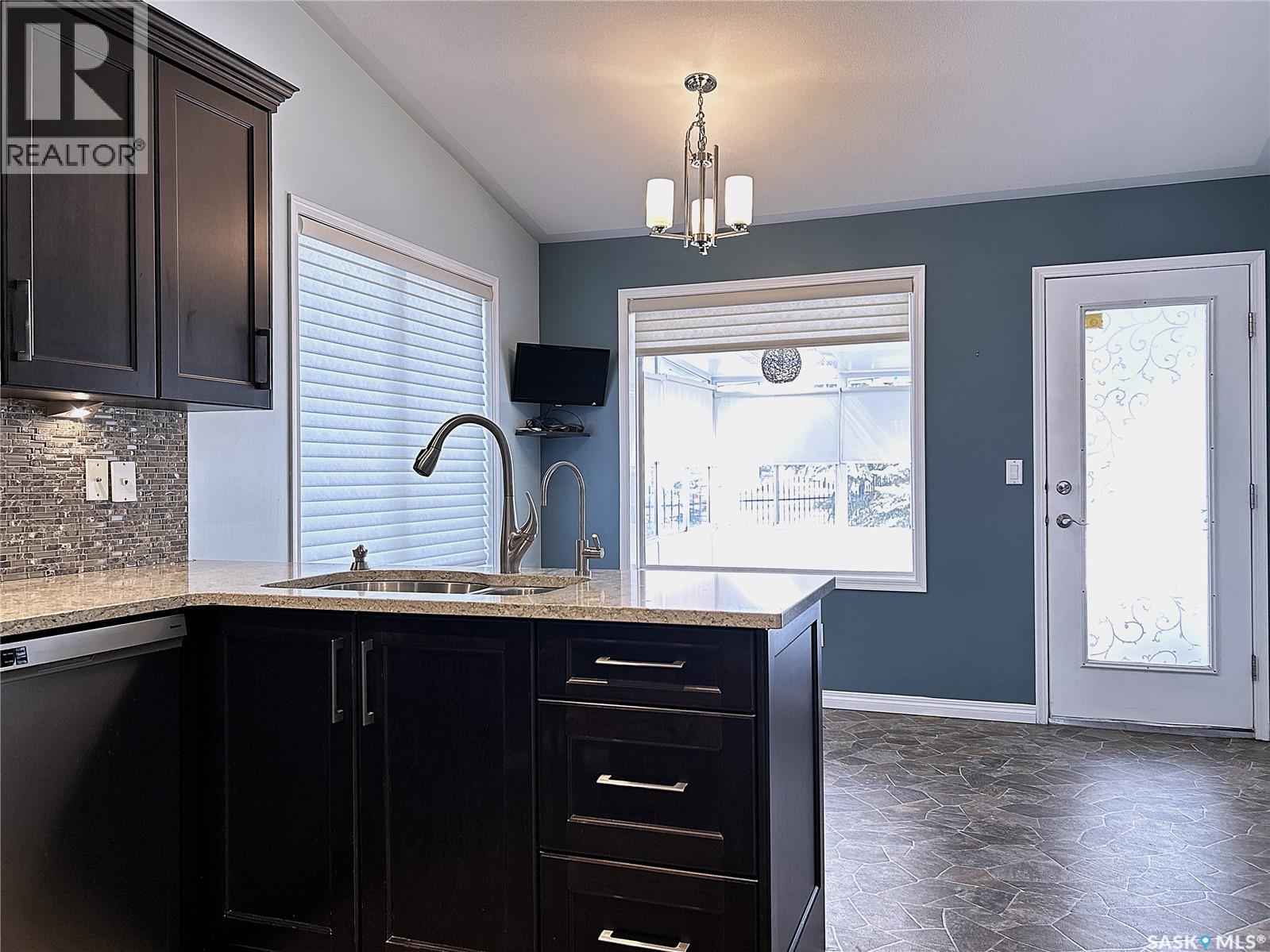 201 815 Heritage Green, Saskatoon, Saskatchewan  S7H 5R6 - Photo 4 - SK031243