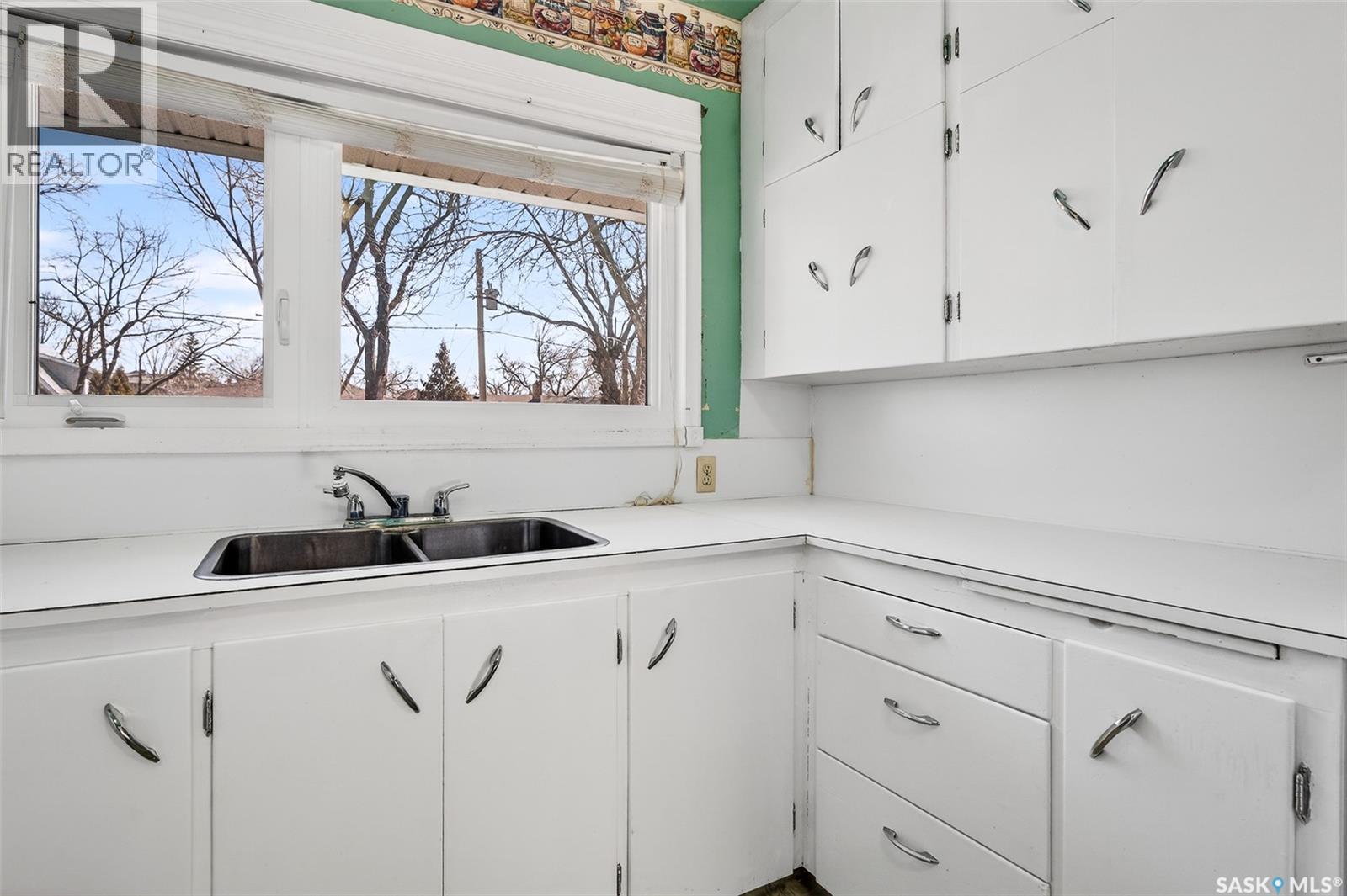 1118 6th Avenue Nw, Moose Jaw, Saskatchewan  S6H 4A6 - Photo 15 - SK031177