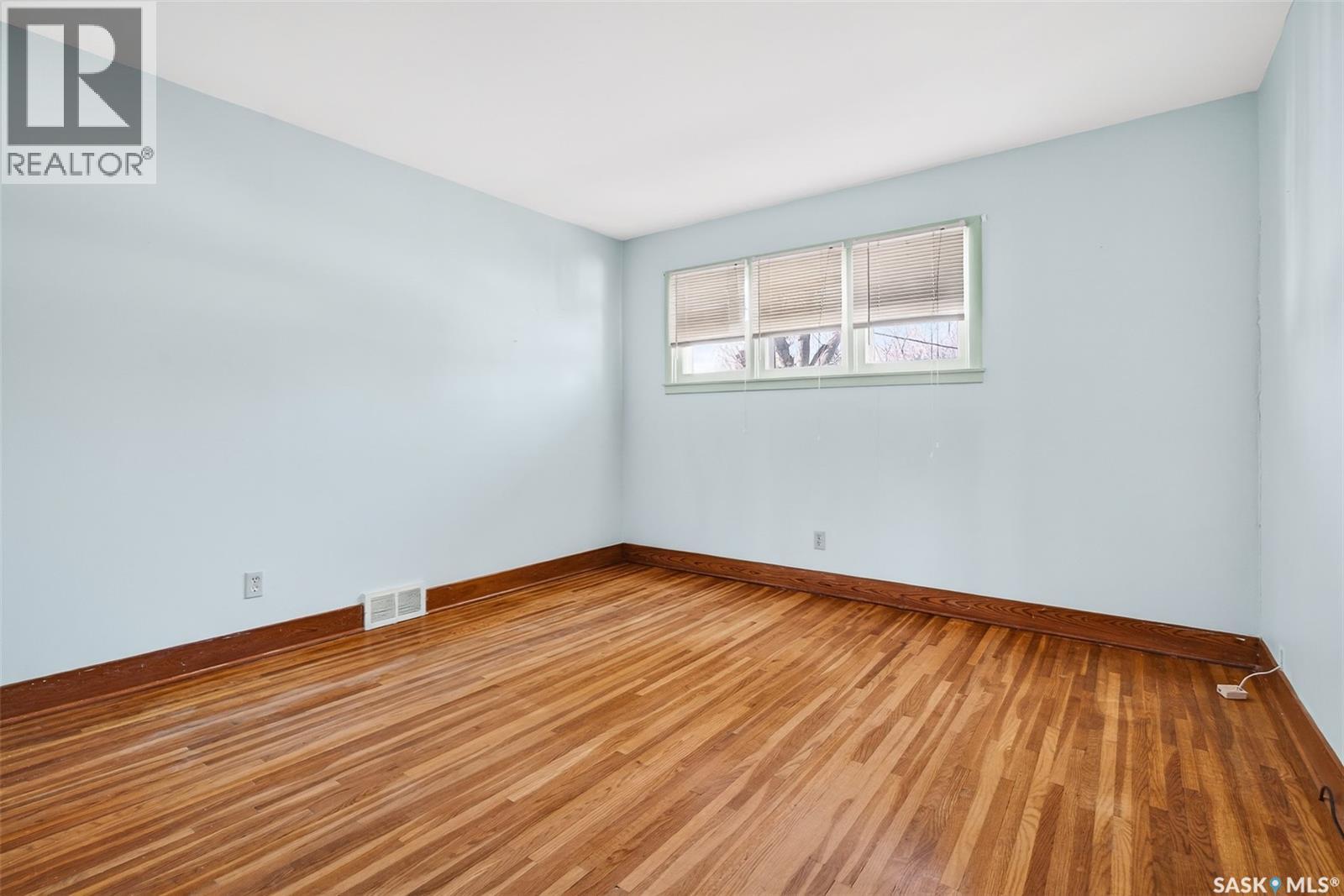 1118 6th Avenue Nw, Moose Jaw, Saskatchewan  S6H 4A6 - Photo 20 - SK031177