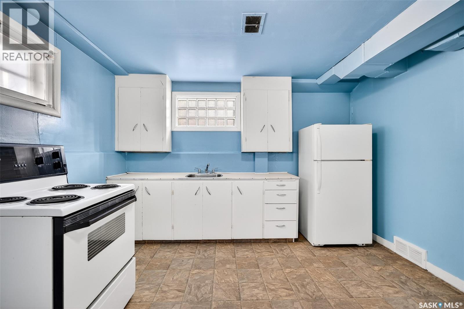 1118 6th Avenue Nw, Moose Jaw, Saskatchewan  S6H 4A6 - Photo 31 - SK031177