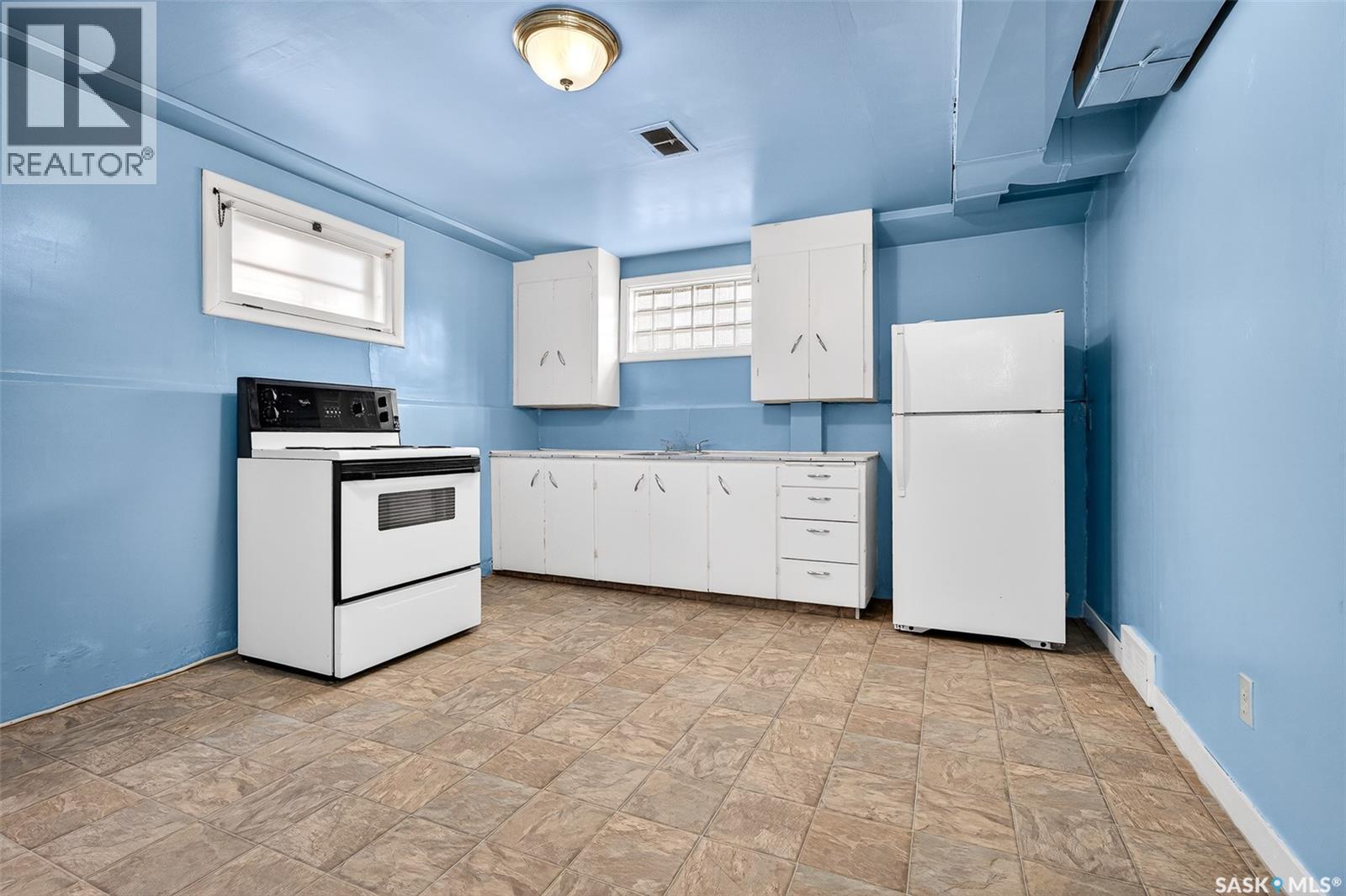 1118 6th Avenue Nw, Moose Jaw, Saskatchewan  S6H 4A6 - Photo 32 - SK031177