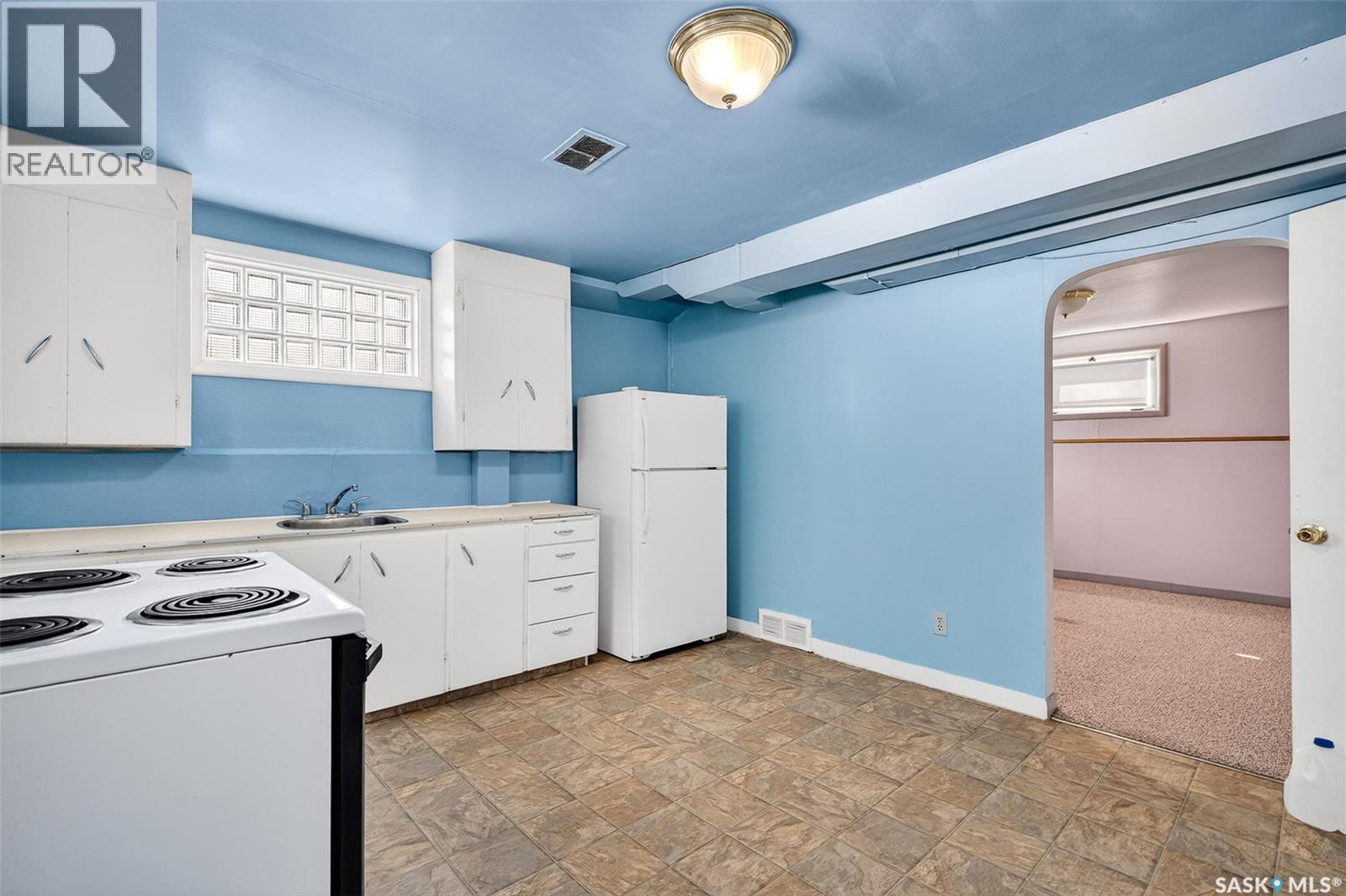 1118 6th Avenue Nw, Moose Jaw, Saskatchewan  S6H 4A6 - Photo 34 - SK031177