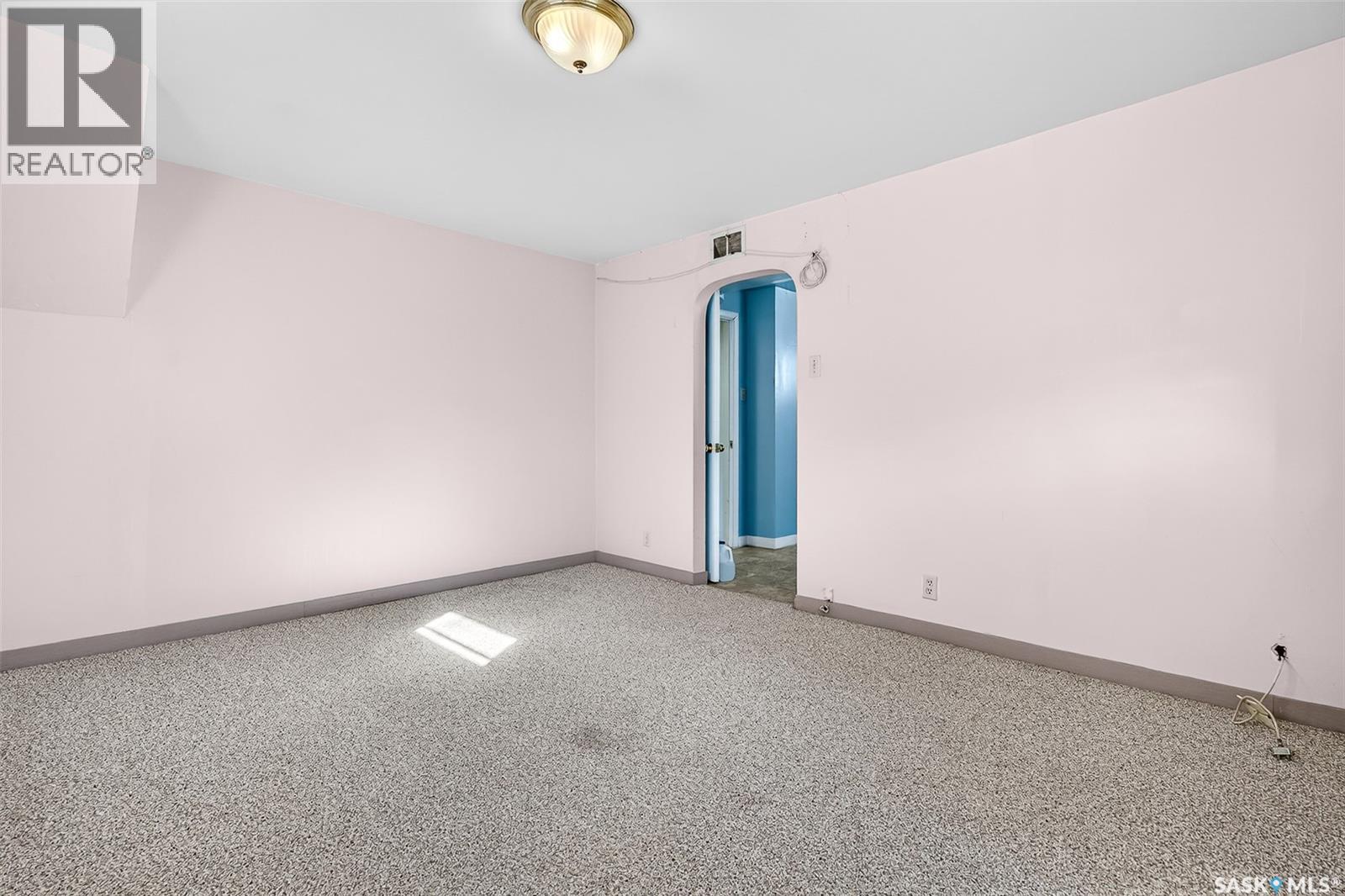 1118 6th Avenue Nw, Moose Jaw, Saskatchewan  S6H 4A6 - Photo 36 - SK031177