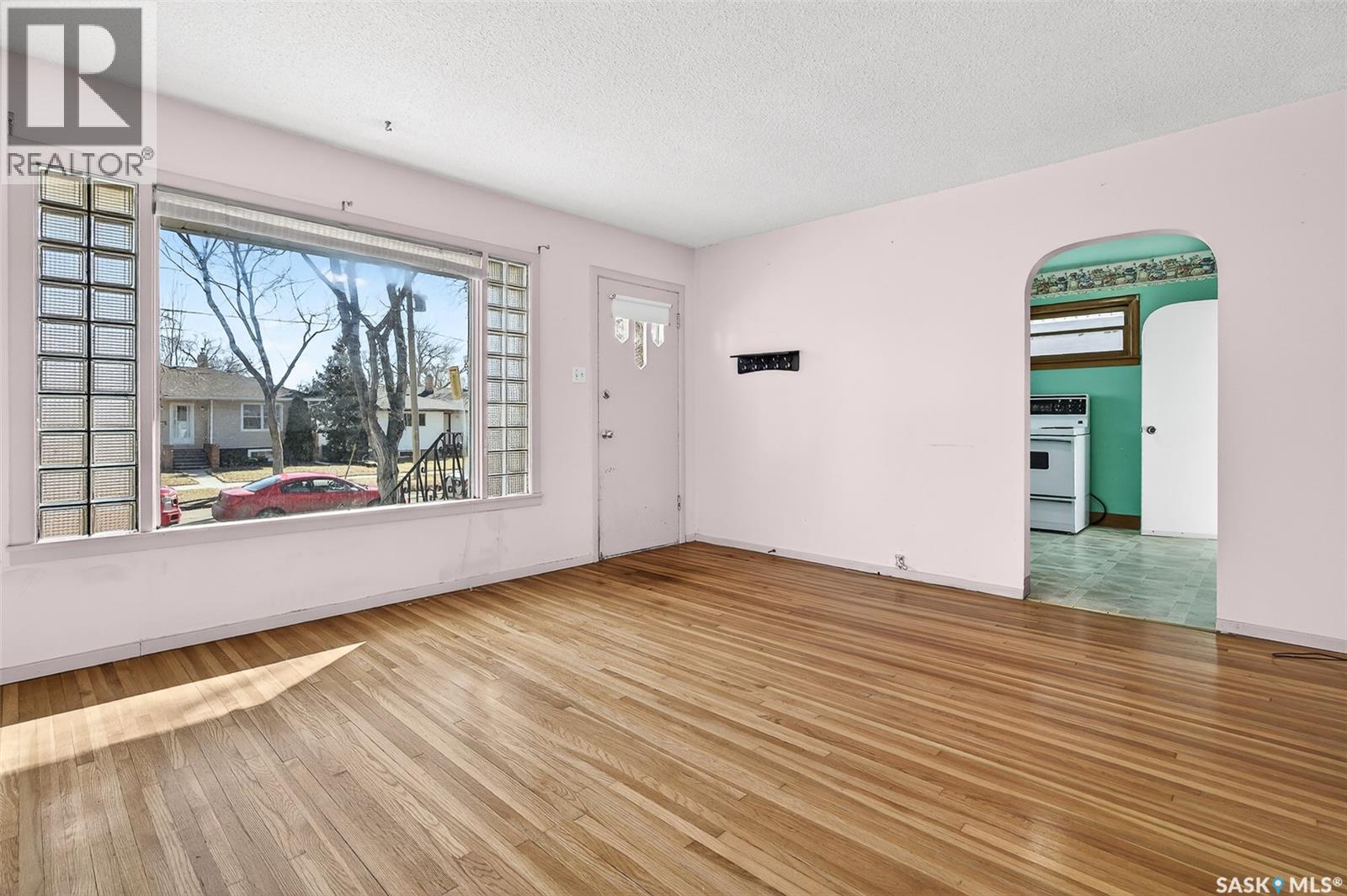 1118 6th Avenue Nw, Moose Jaw, Saskatchewan  S6H 4A6 - Photo 8 - SK031177