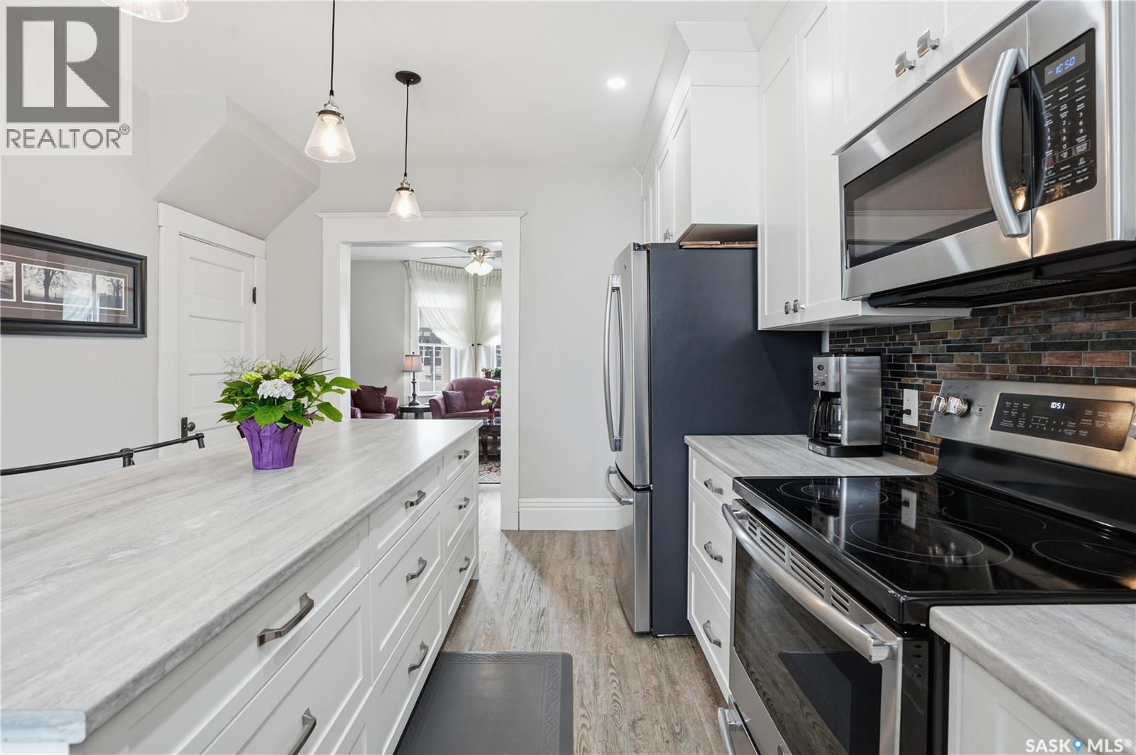 205 3rd Avenue, Harris, Saskatchewan  S0L 1K0 - Photo 12 - SK031153