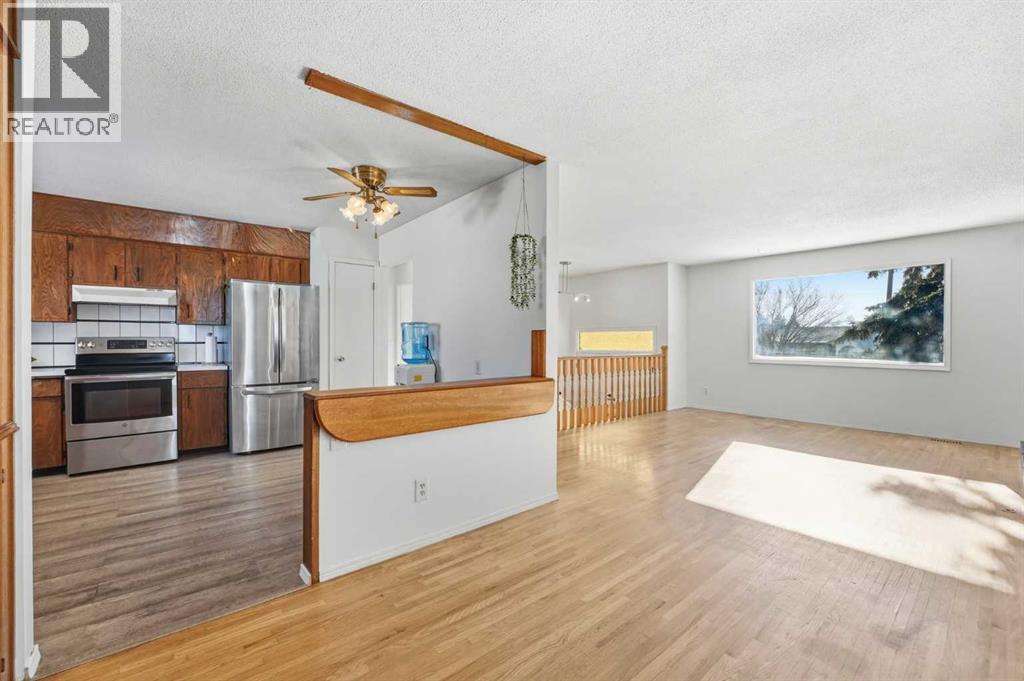 5720 Madigan Drive Ne, Calgary, Alberta  T2A 4P5 - Photo 8 - A2287526