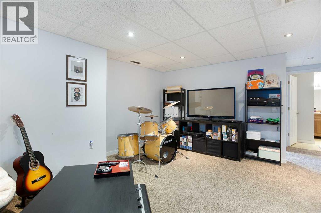 2016 Windsong Drive Sw, Airdrie, Alberta  T4B 0P6 - Photo 33 - A2293326