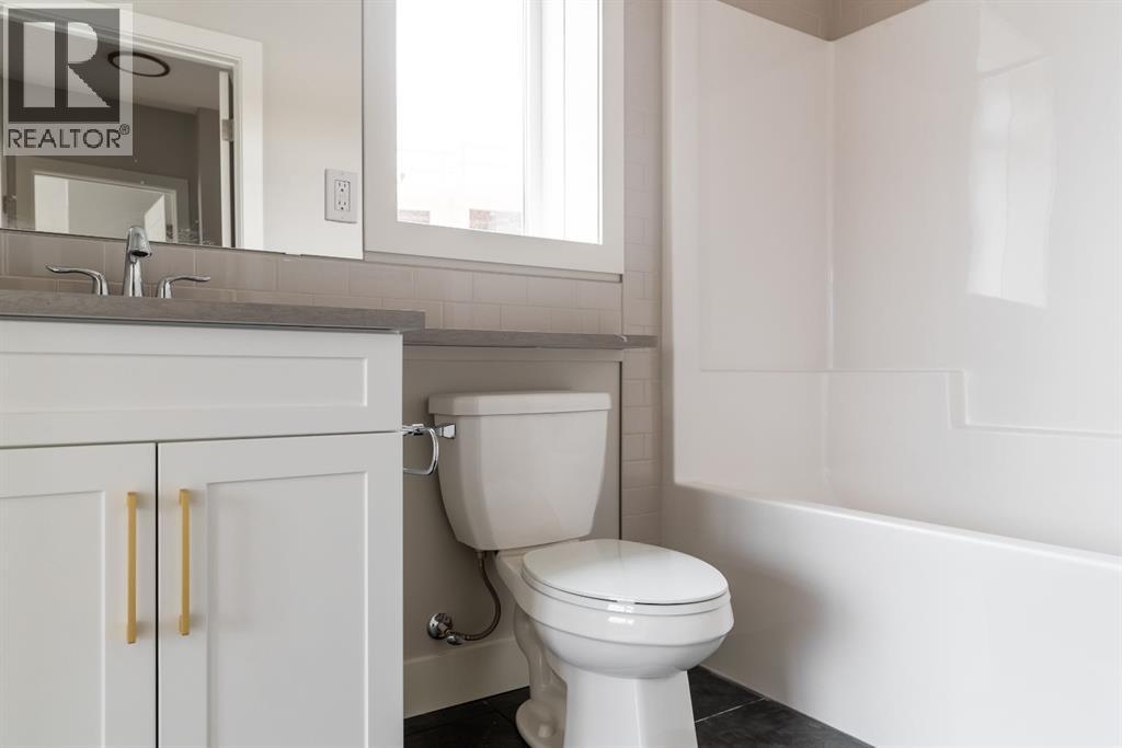 261 Royal Elm Road NW, Calgary, Alberta  T3G 0G8 - Photo 17 - A2295922