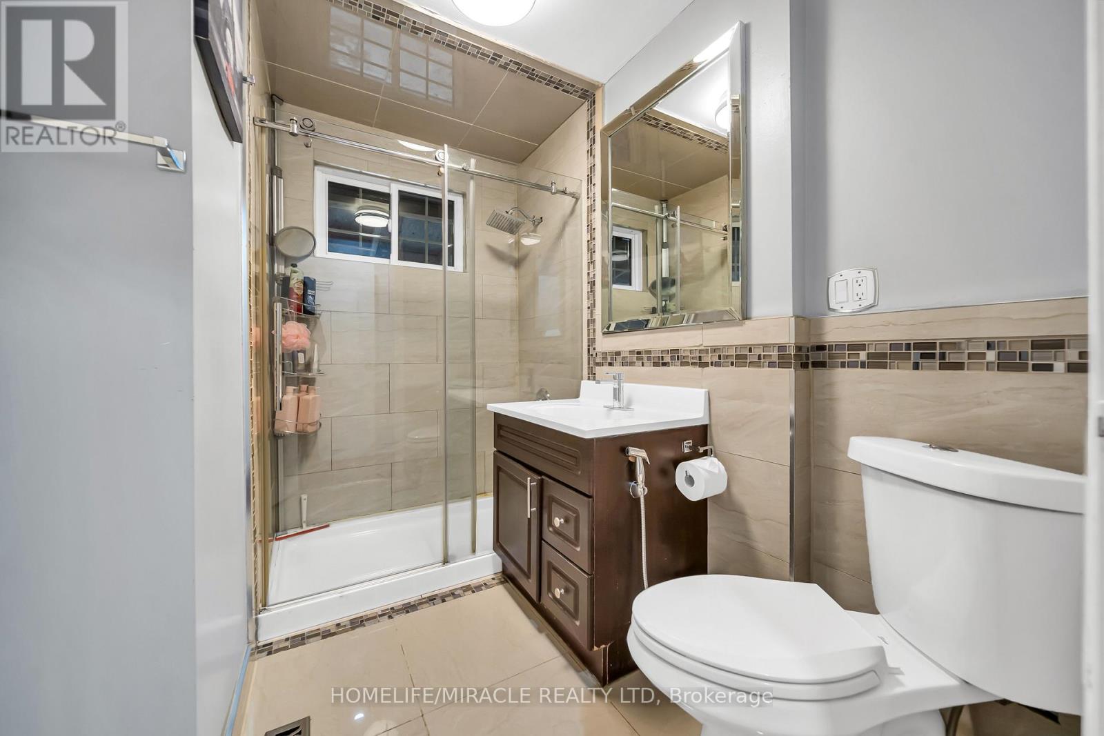 64 Drake Boulevard, Brampton, Ontario  L6T 3K9 - Photo 15 - W12918736