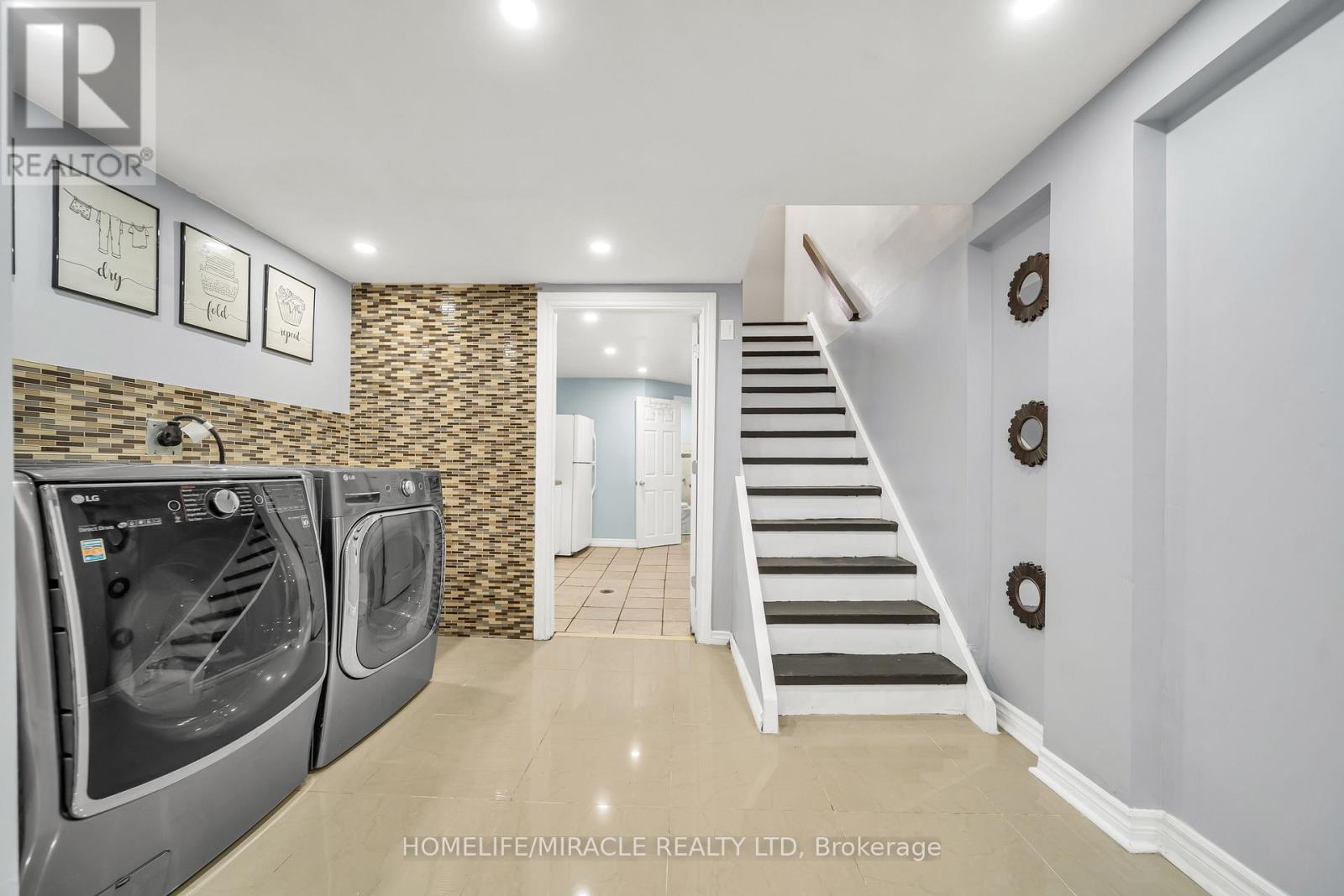 64 Drake Boulevard, Brampton, Ontario  L6T 3K9 - Photo 18 - W12918736