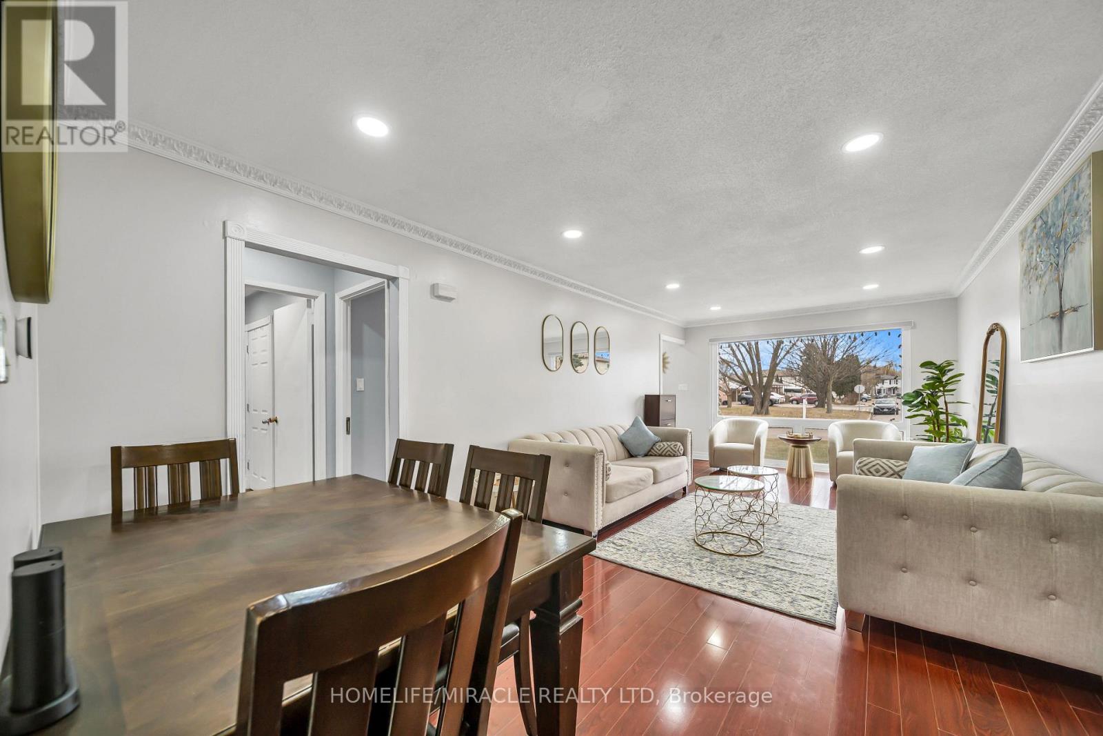 64 Drake Boulevard, Brampton, Ontario  L6T 3K9 - Photo 6 - W12918736