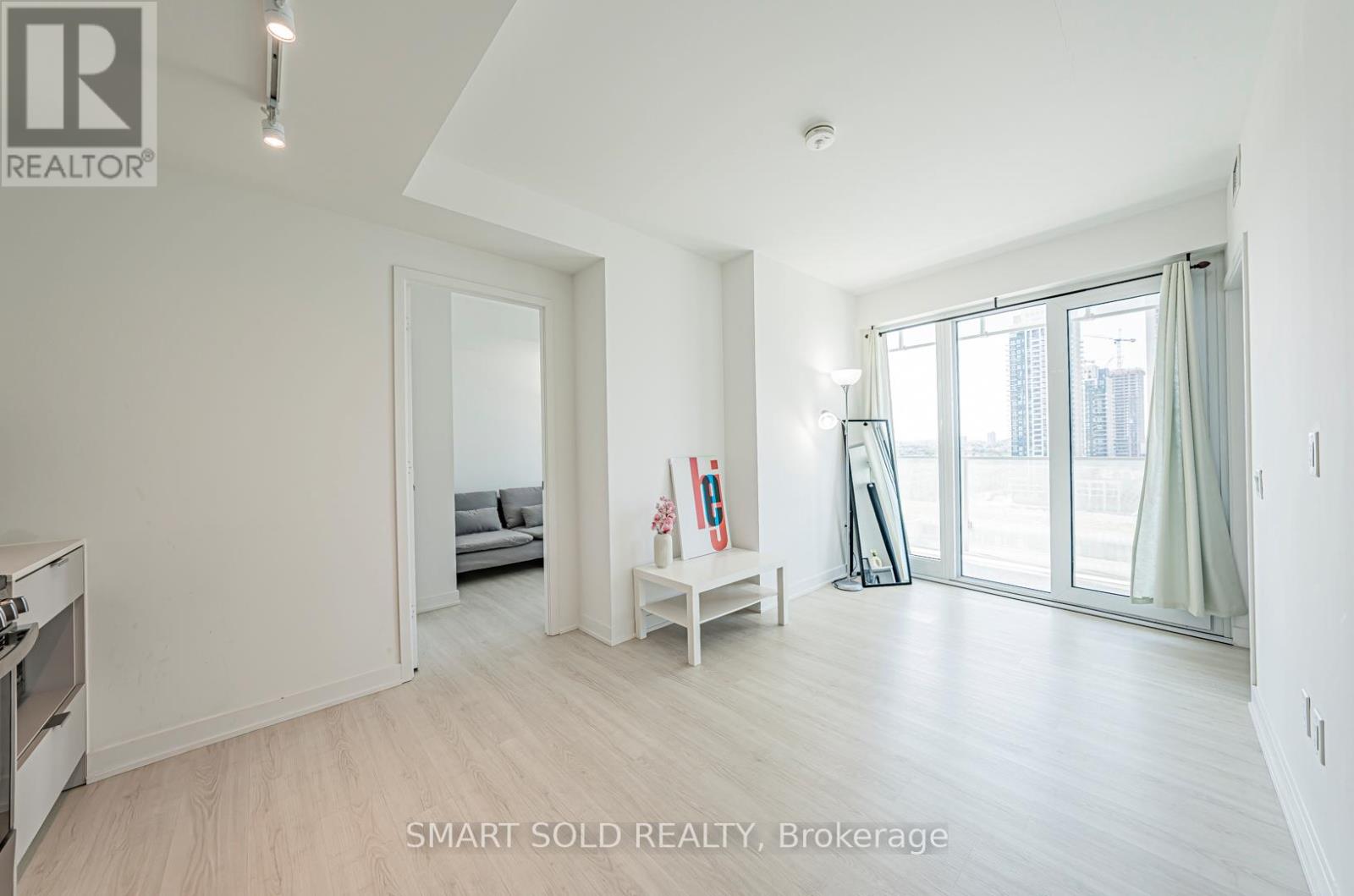 1101 - 3883 Quartz Road, Mississauga, Ontario  L5B 0M4 - Photo 2 - W12918762