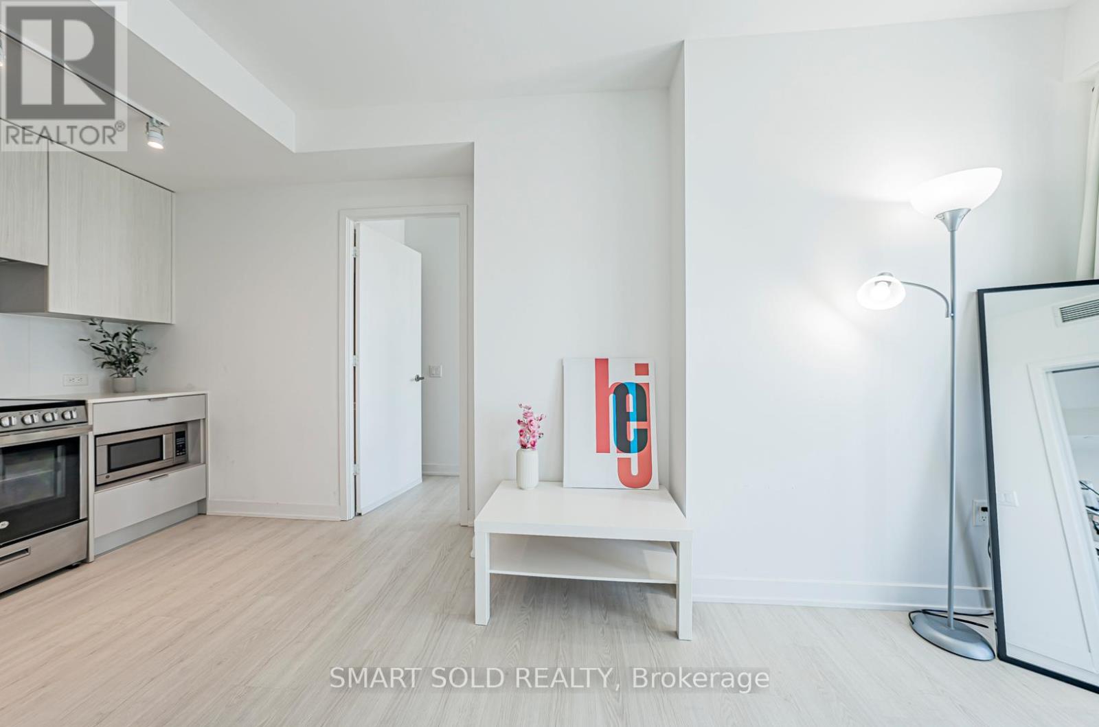 1101 - 3883 Quartz Road, Mississauga, Ontario  L5B 0M4 - Photo 4 - W12918762