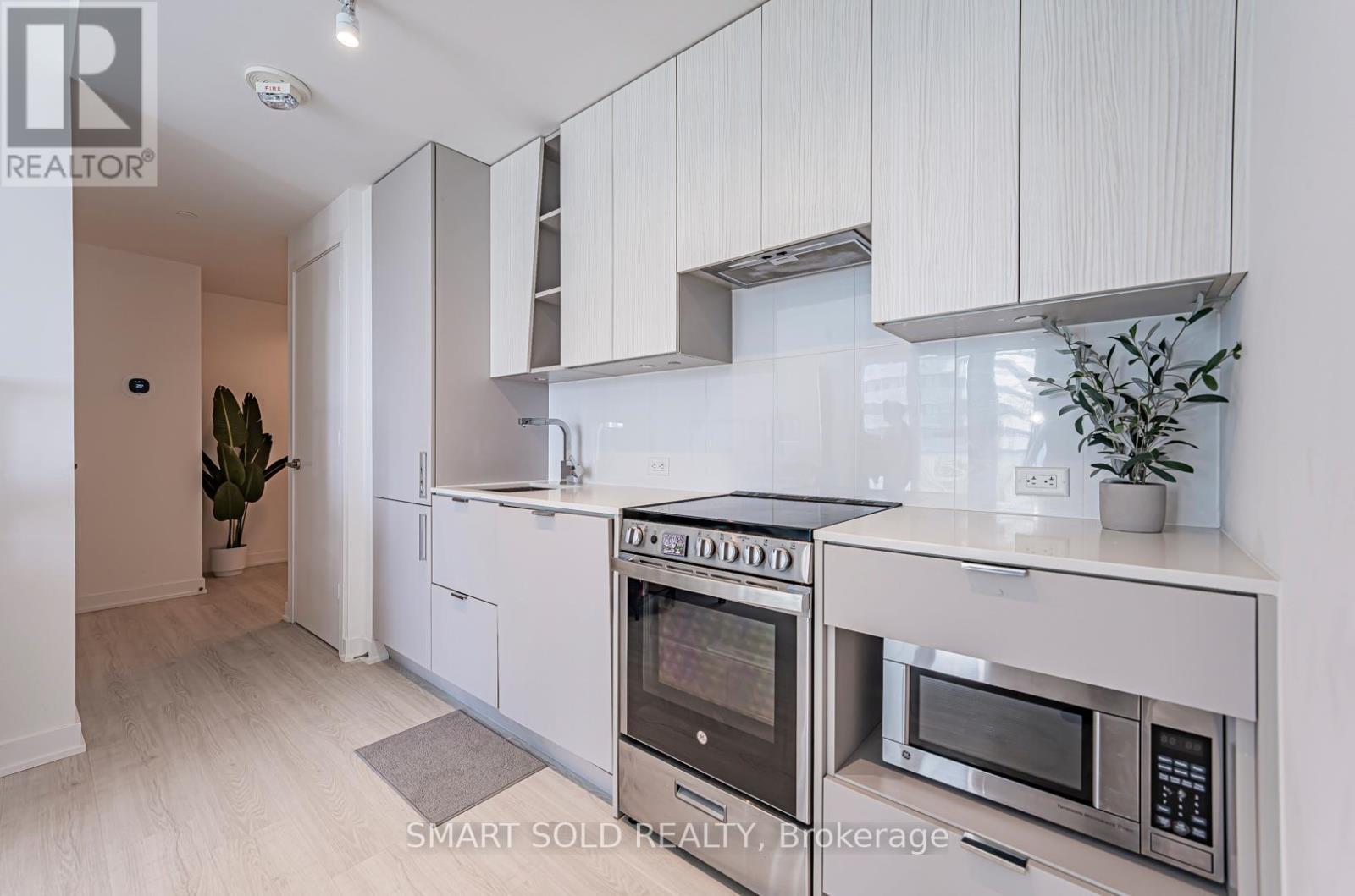 1101 - 3883 Quartz Road, Mississauga, Ontario  L5B 0M4 - Photo 7 - W12918762