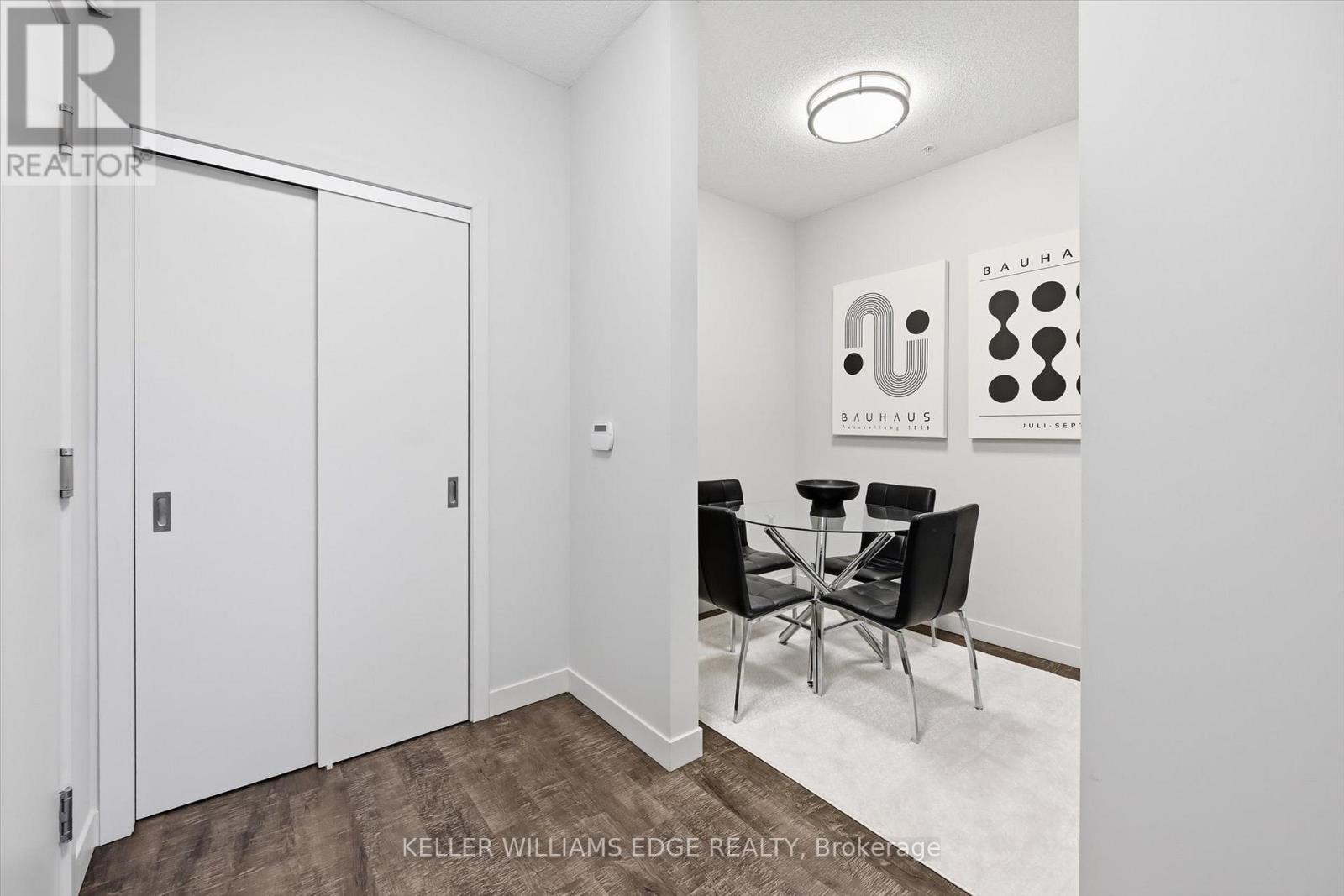 1205 - 2081 Fairview Street, Burlington, Ontario  L7R 0E4 - Photo 9 - W12918772