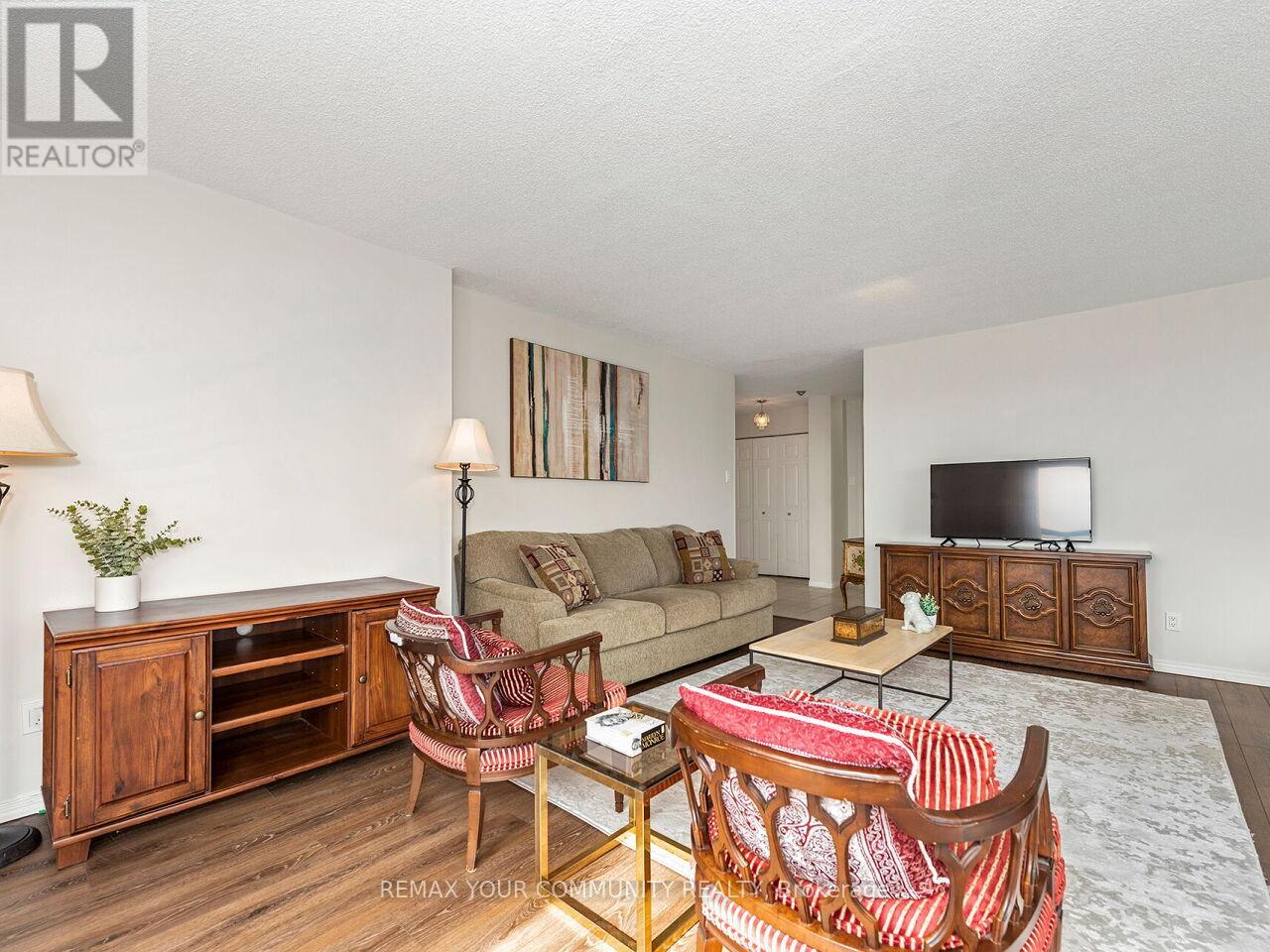 801 - 1155 Bough Beeches Boulevard, Mississauga, Ontario L4W 4N2 - Photo 15 - W12918778