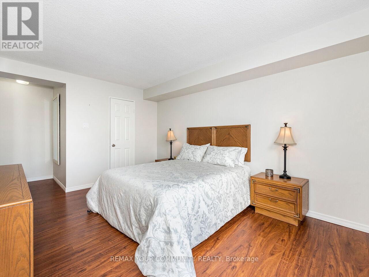 801 - 1155 Bough Beeches Boulevard, Mississauga, Ontario L4W 4N2 - Photo 36 - W12918778