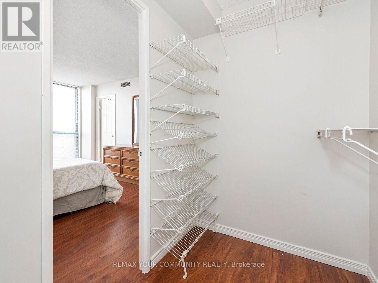 801 - 1155 Bough Beeches Boulevard, Mississauga, Ontario L4W 4N2 - Photo 44 - W12918778