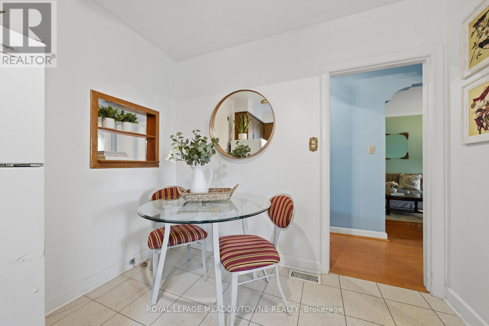 144 Silverhill Drive, Toronto (Islington-City Centre West), Ontario  M9B 3W7 - Photo 15 - W12918824