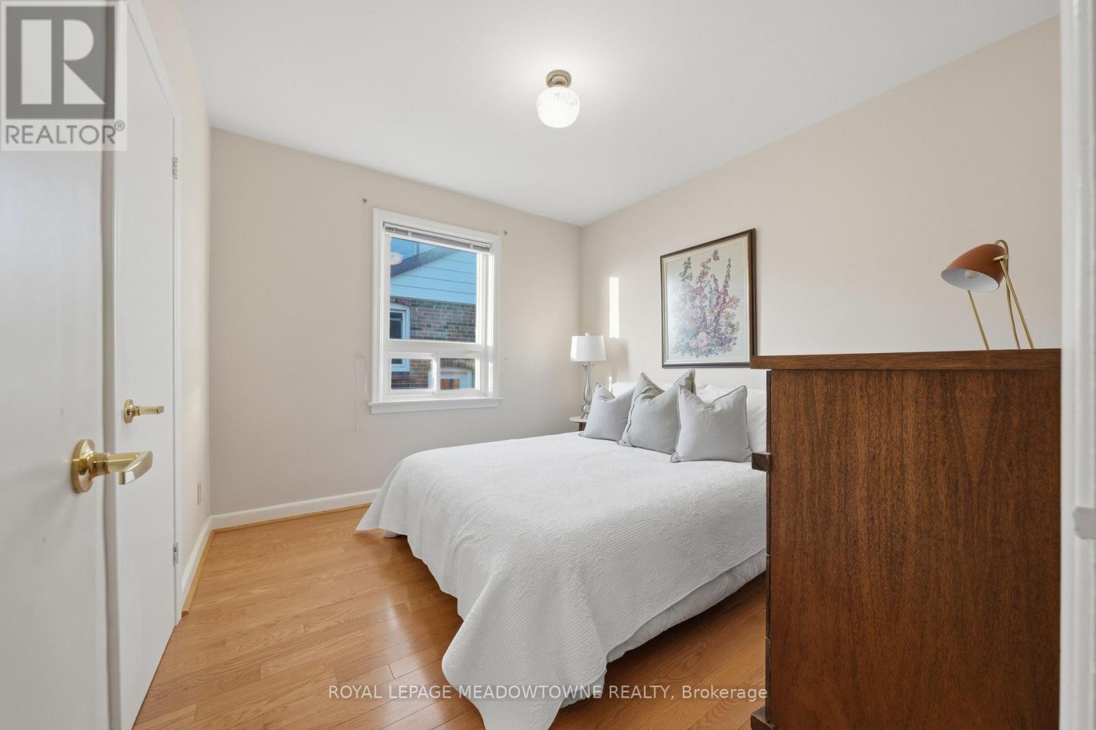 144 Silverhill Drive, Toronto (Islington-City Centre West), Ontario  M9B 3W7 - Photo 20 - W12918824